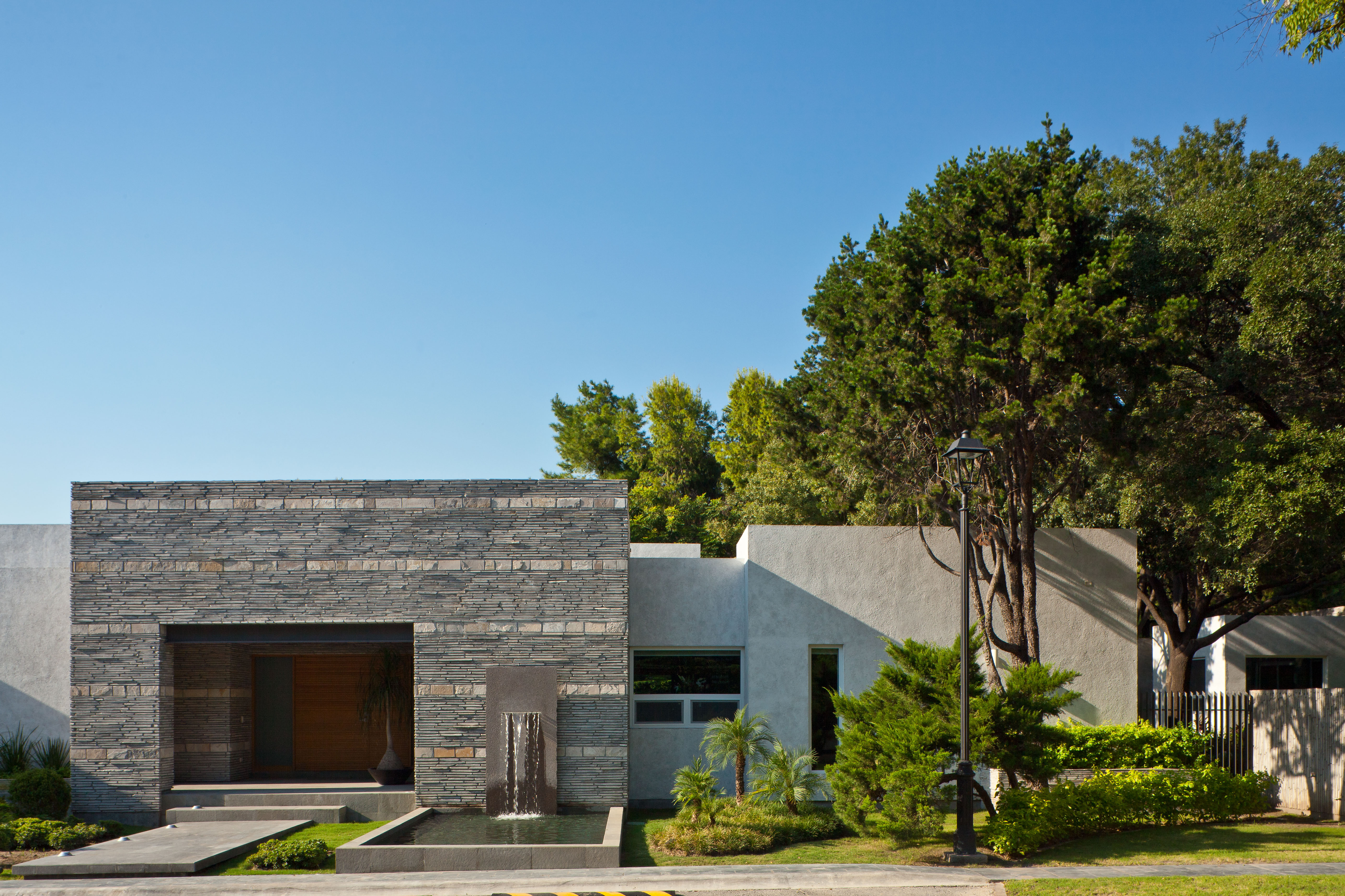 Casa Valle (Remodel) by Arq. Bernardo Hinojosa / Arquiplan - Architizer