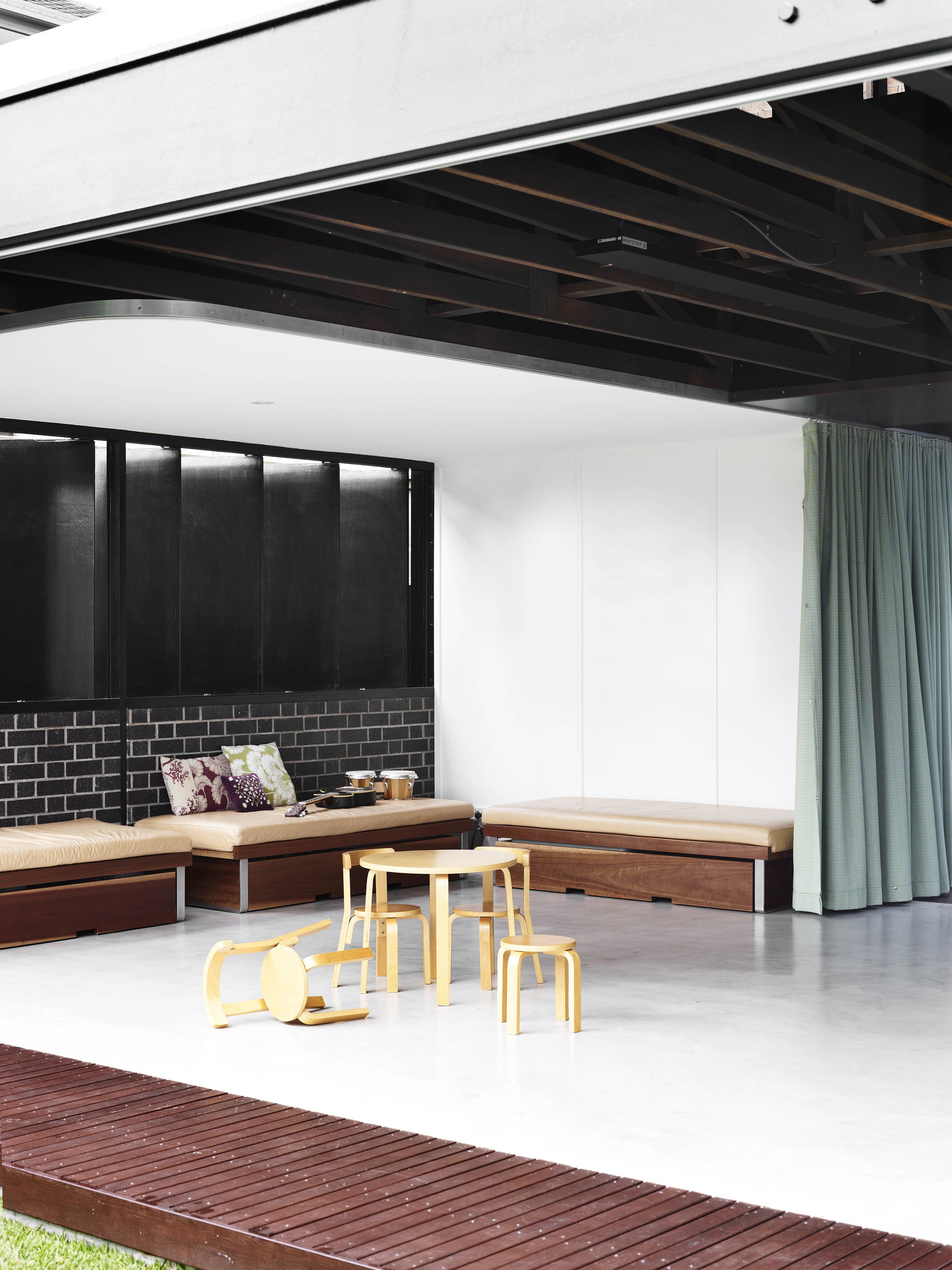 Bisley Beach House by James Russell Architect Architizer