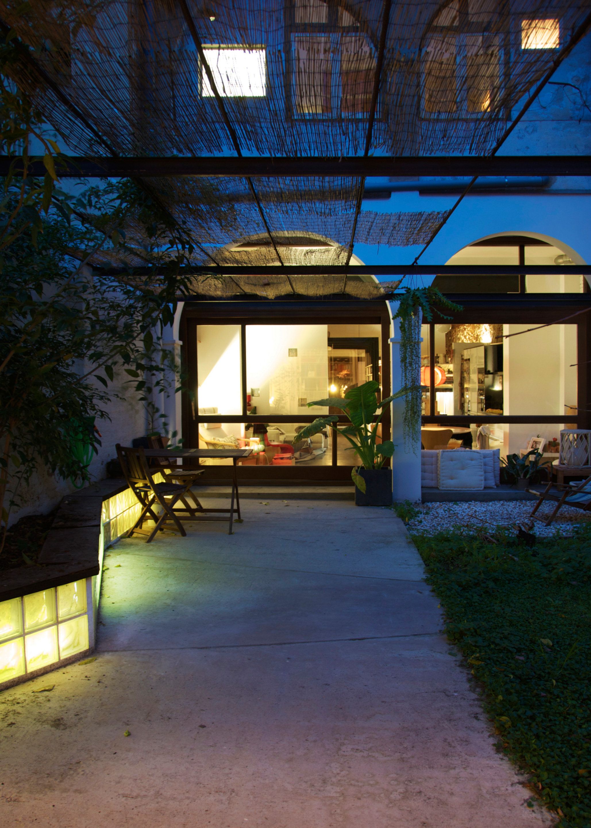 Patio-House In Gracia by Carles Enrich Arquitectura + Urbanisme ...