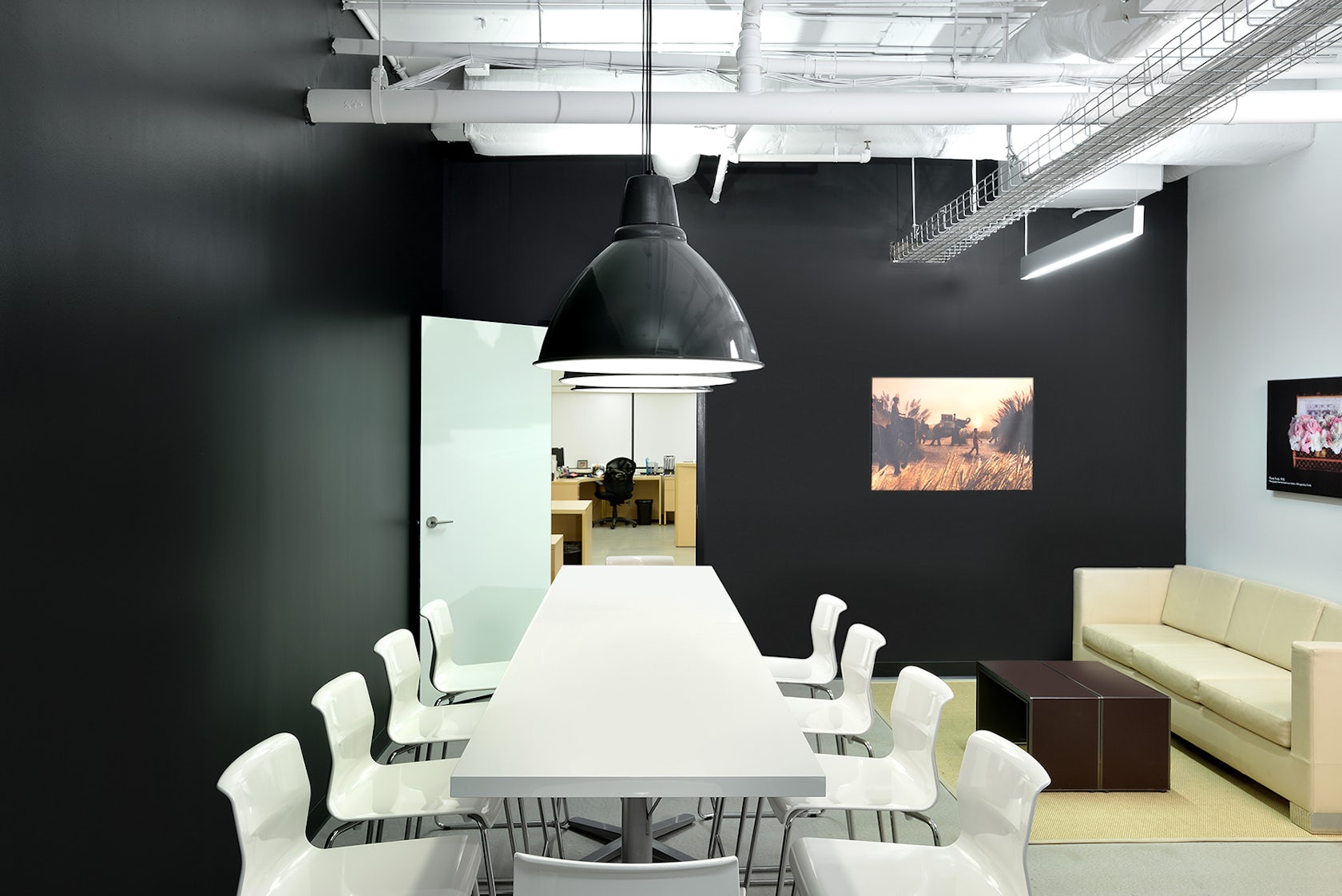 Louis Vuitton Corporate Office - Toronto - Architizer