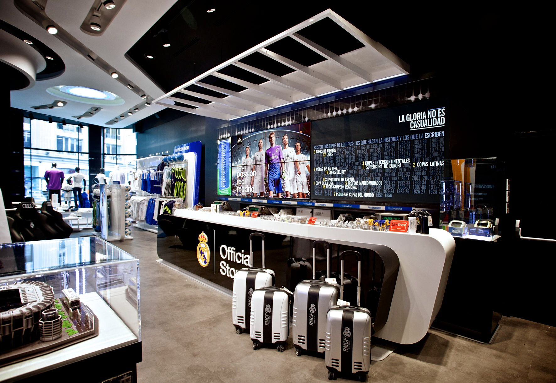 Real Madrid Official Store, Gran Vía 31 - Architizer