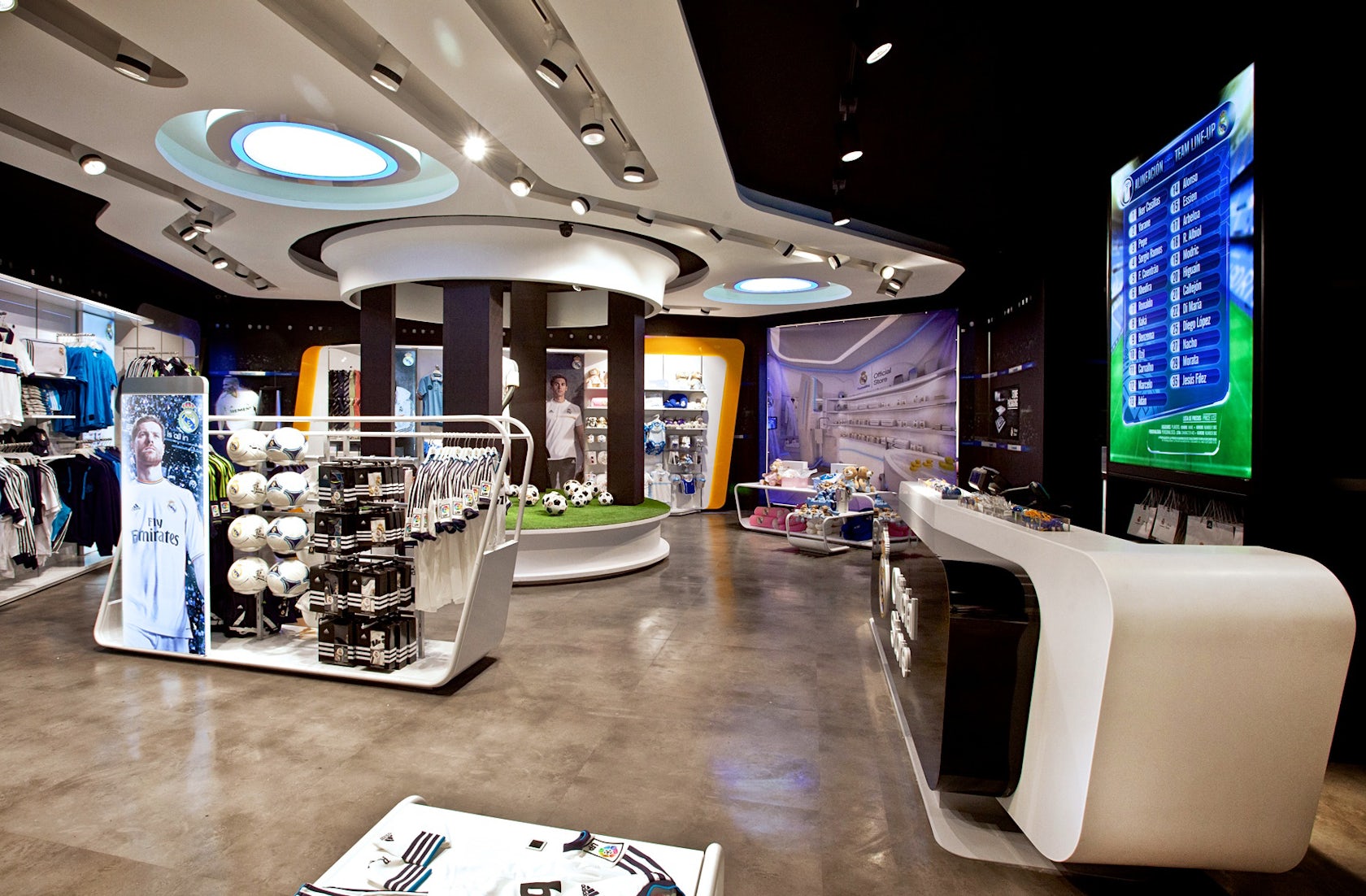 Real Madrid Official Store, Gran Vía 31 - Architizer