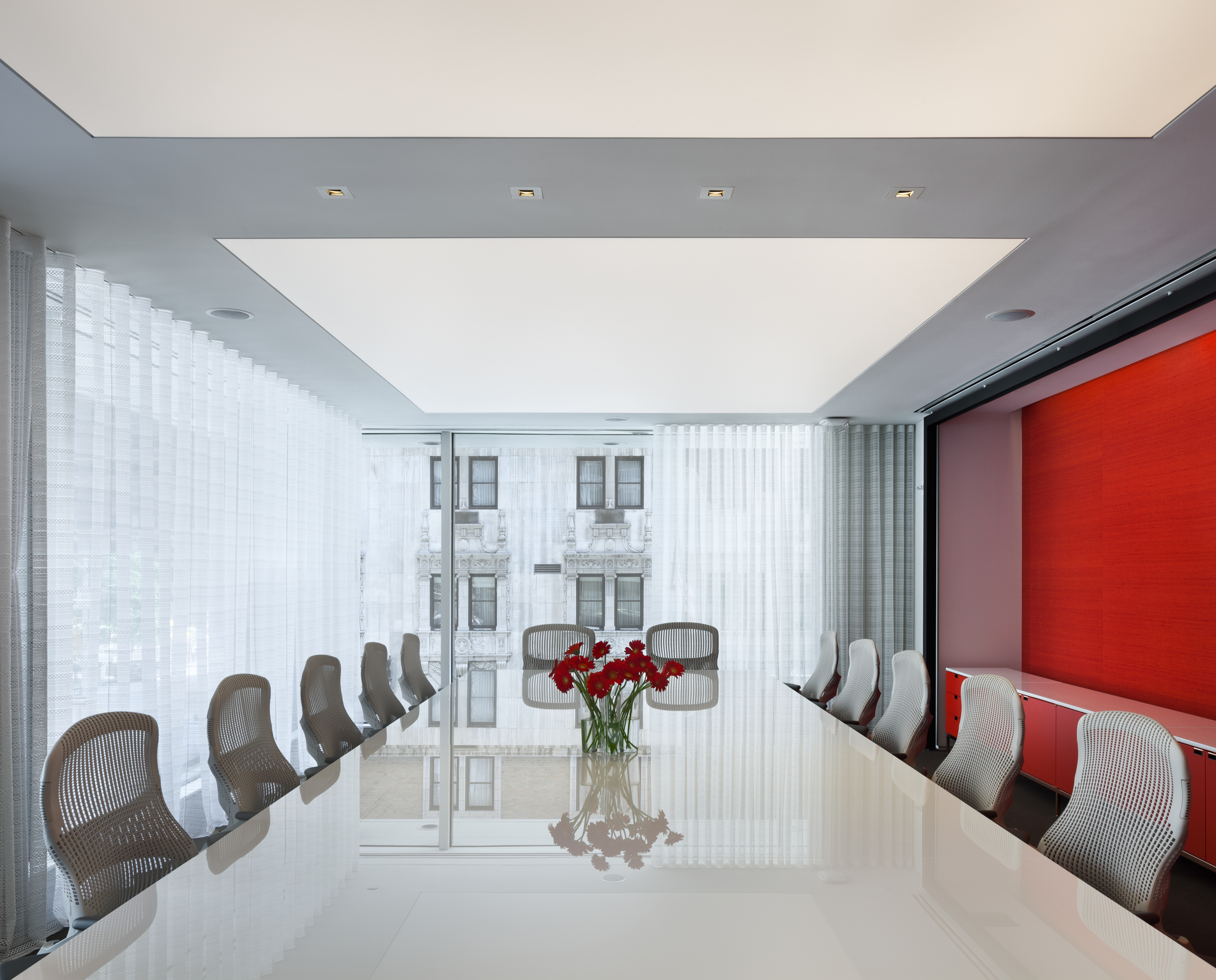Knoll Flagship Offices, Showroom, and Shop by Architecture Research
