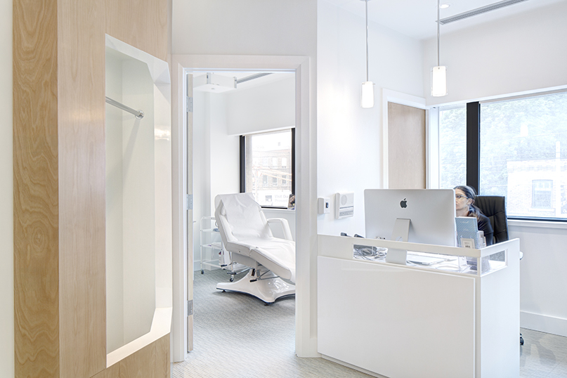 Yorkville Cosmetic Surgery Clinic by C& Partners Architects Inc