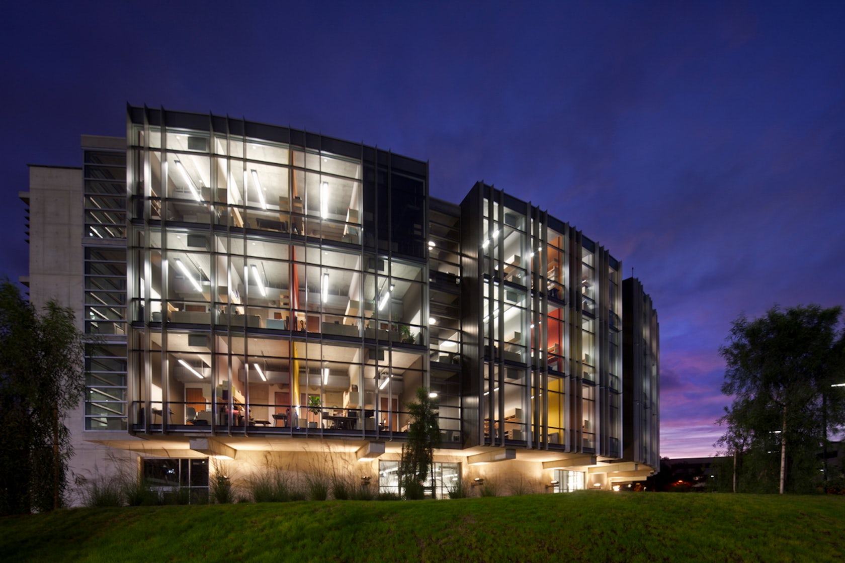 UCSD Structural and Materials Engineering Building by The Miller Hull