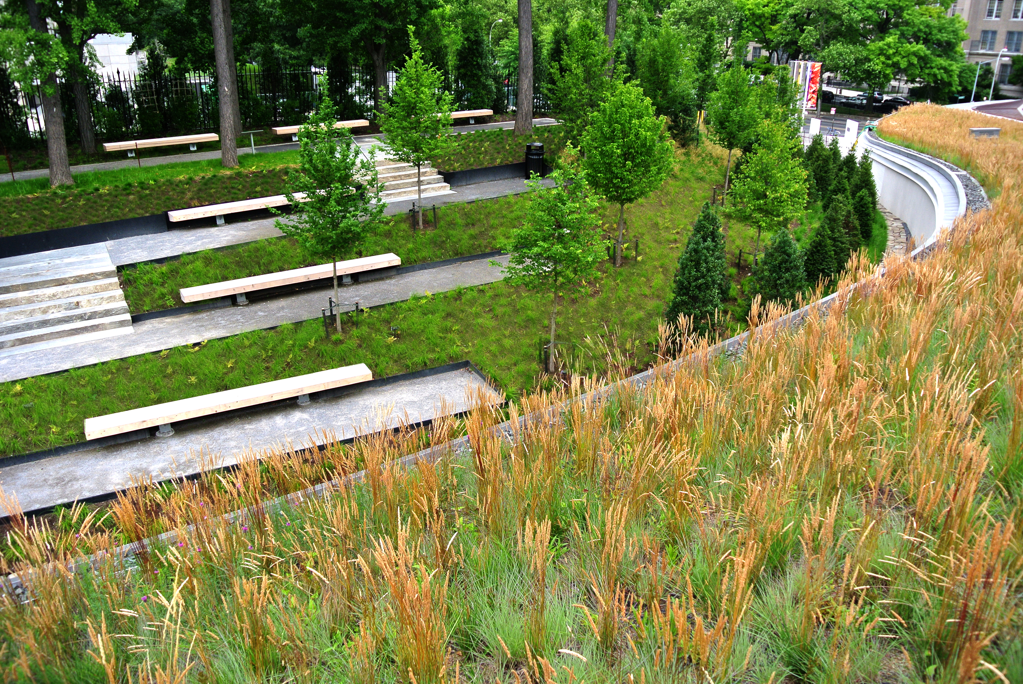 Brooklyn Botanic Garden Visitor Center Living Roof And Landscape By ...