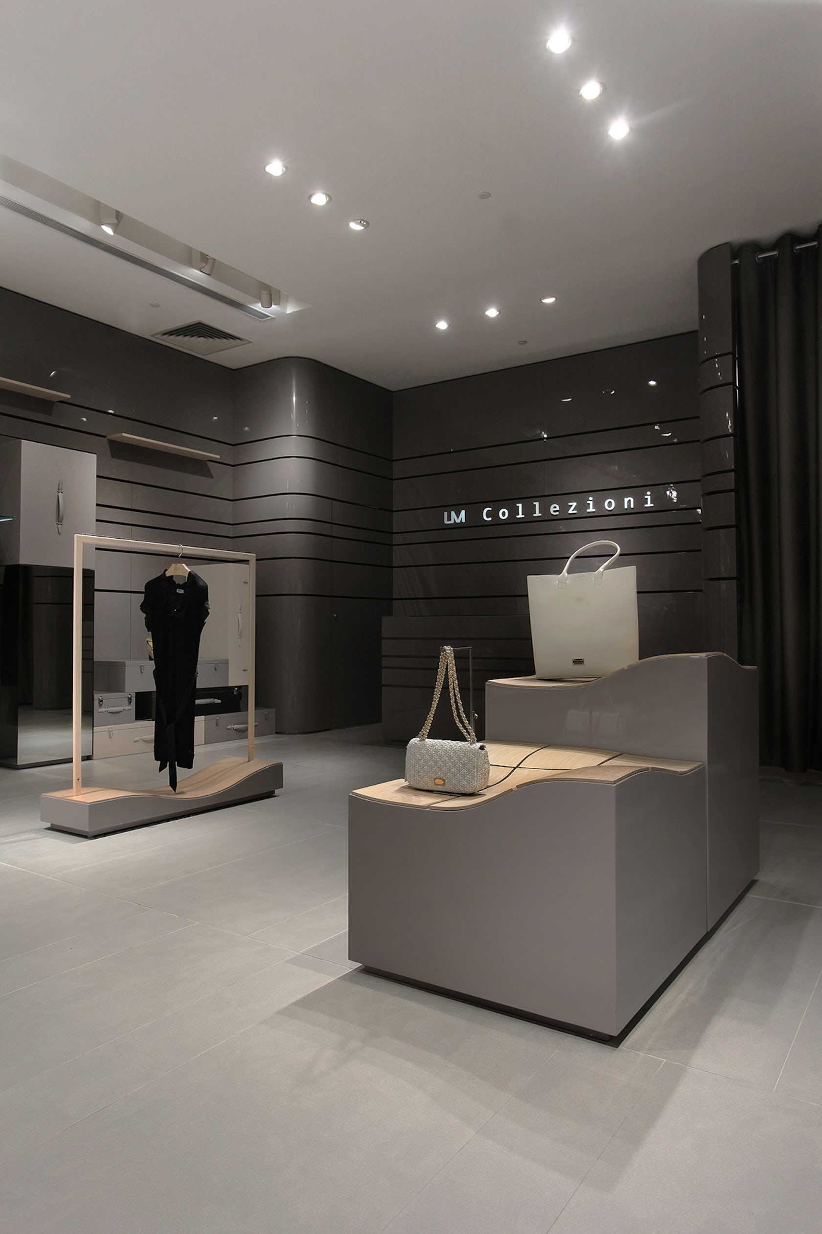 multi brand outlet Top outlet fashion top outlet fashion is reeds jaren actief in de wereld van outlet mode topmerken in kleding, schoenen en. multi brand outlet Top outlet fashion top outlet fashion is reeds jaren actief in de wereld van outlet mode topmerken in kleding, schoenen en.