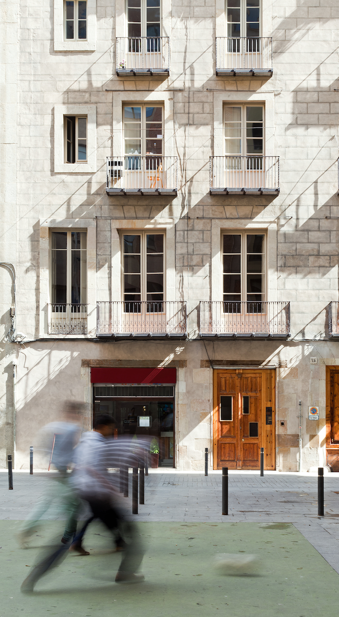 9 FLATS IN THE GOTHIC QUARTER OF BARCELONA by Miralles Tagliabue EMBT