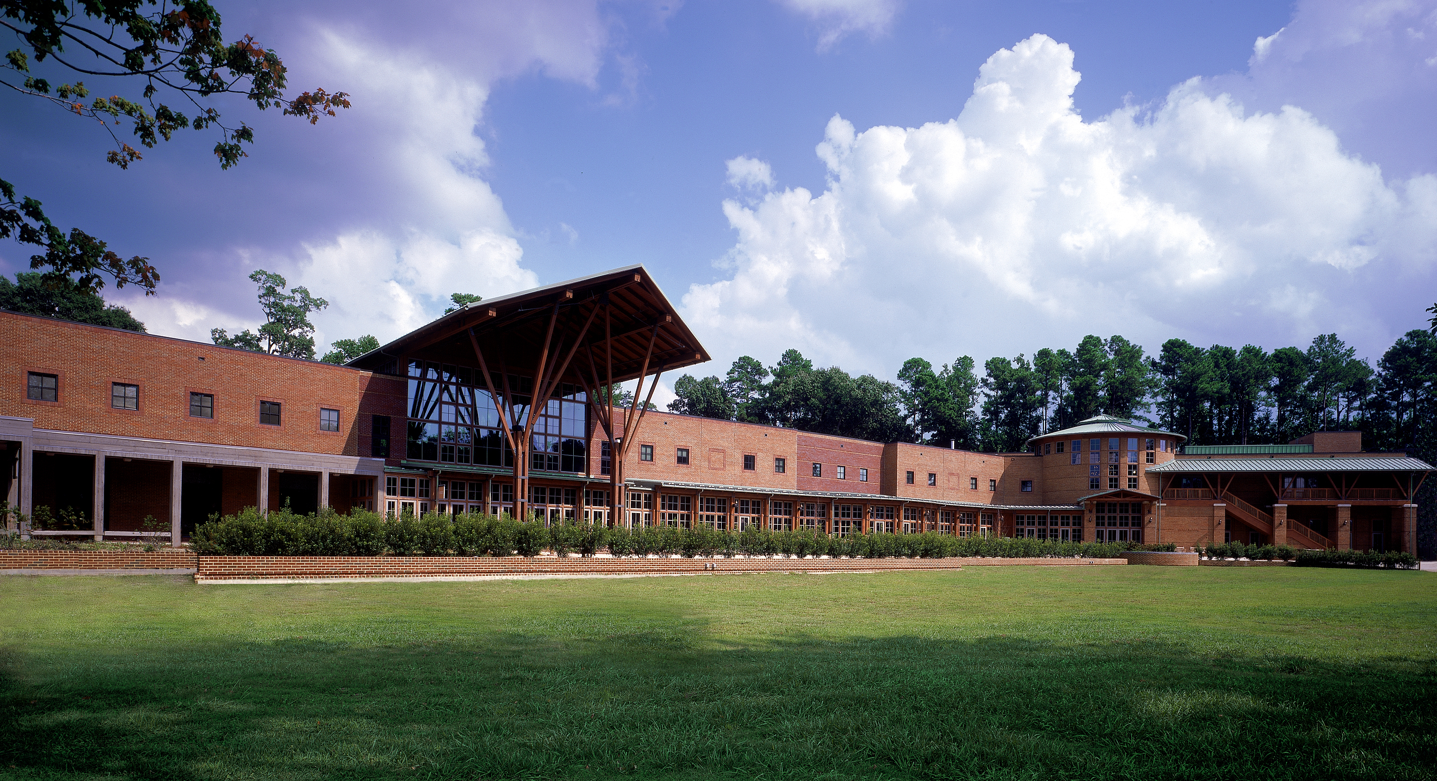 Jamestown Theater, Galleries, and Visitor Center by Glave & Holmes