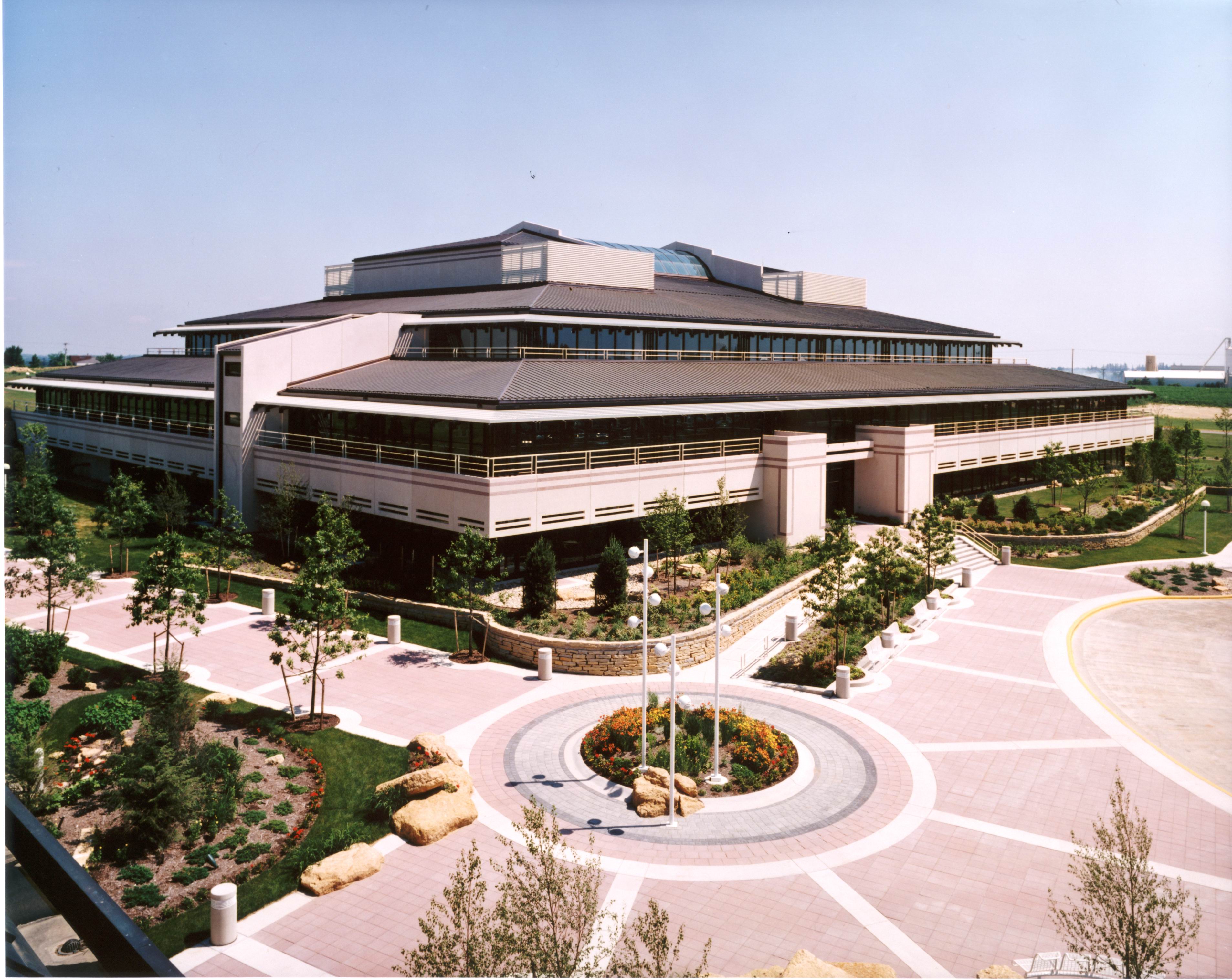 Lands' End Corporate Office by Martinson Architects, Inc. Architizer
