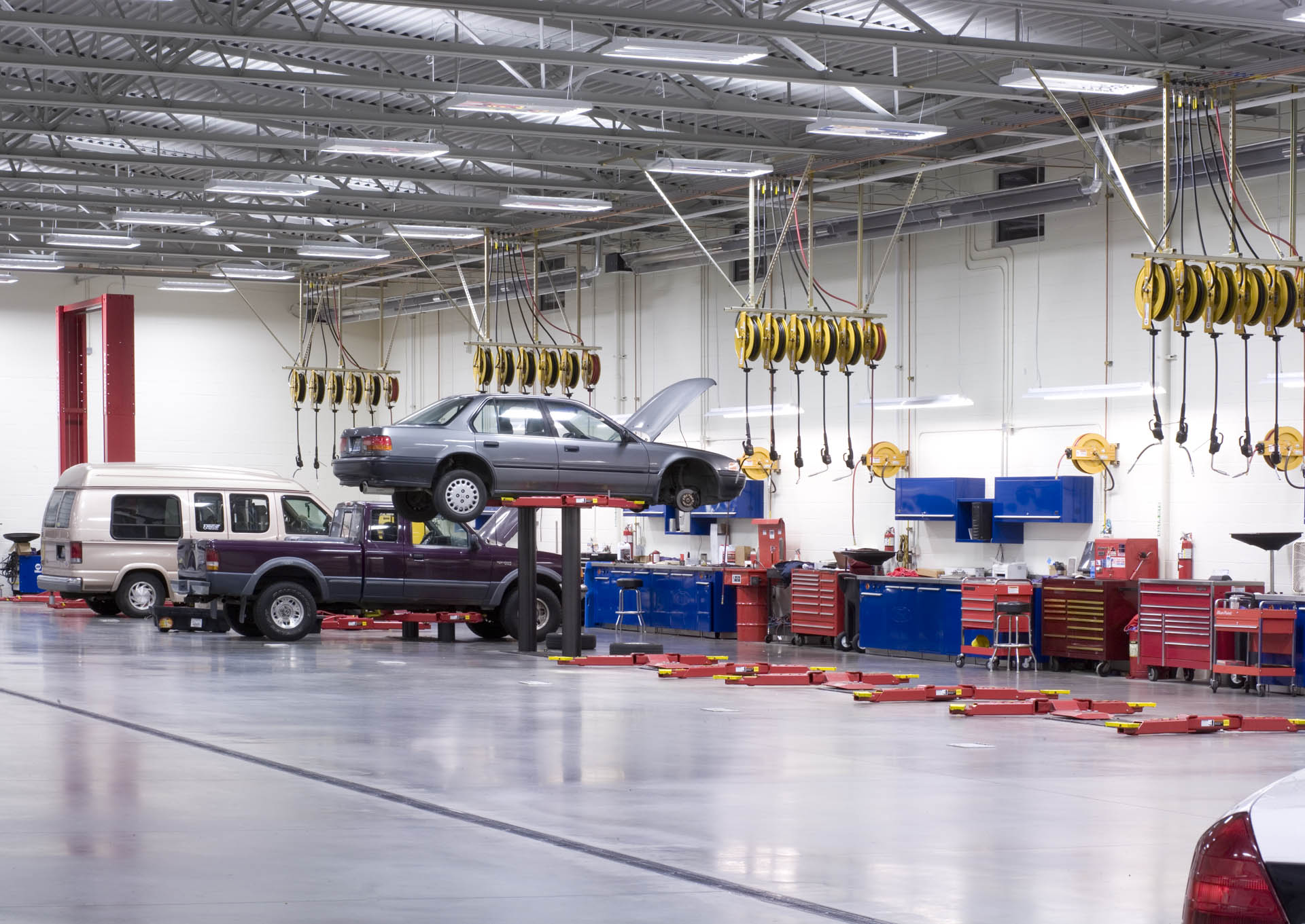 LAKEWOOD FORD by HELIX DESIGN GROUP - Architizer