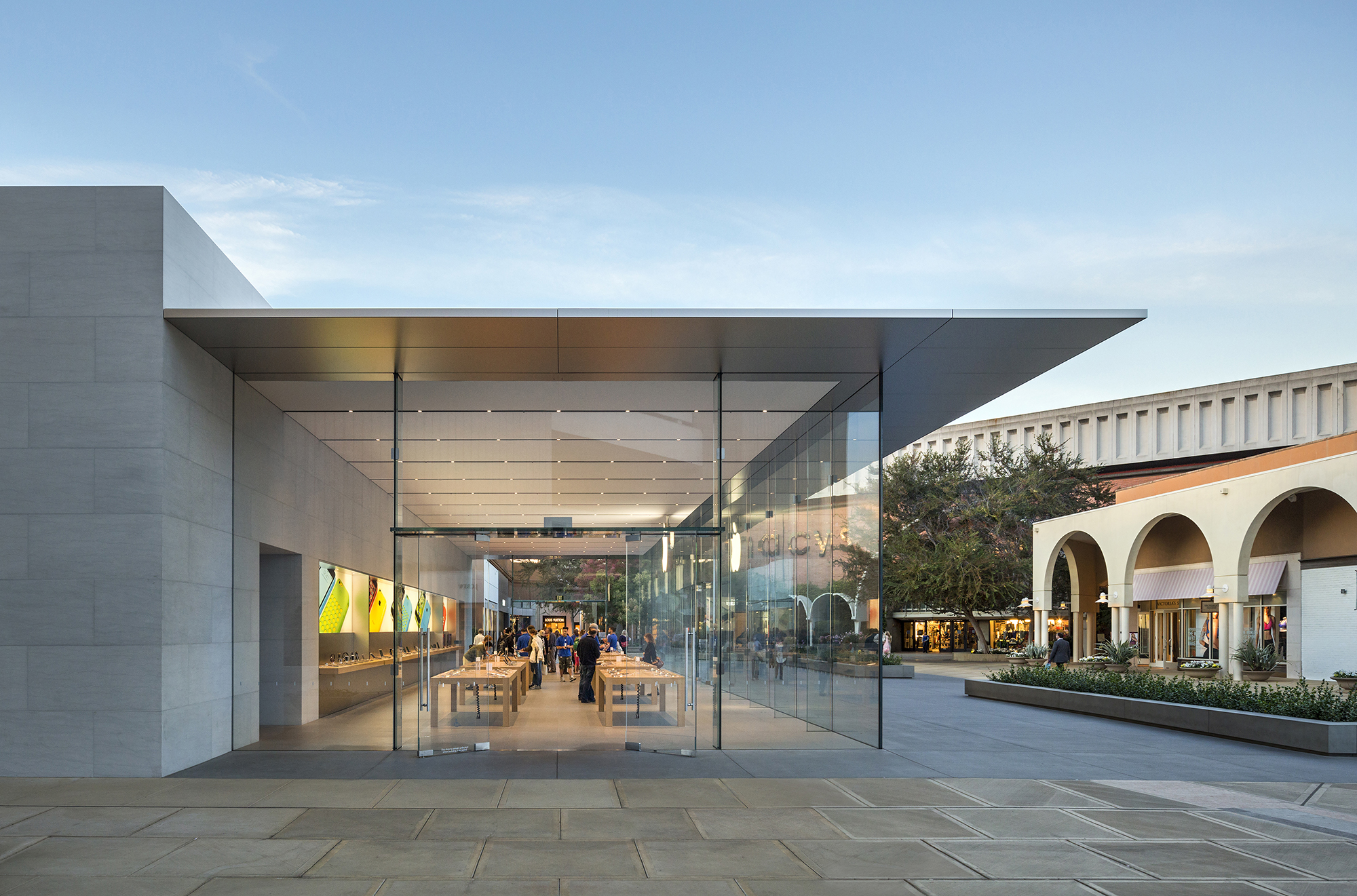 Apple Store Stanford by Bohlin Cywinski Jackson Architizer