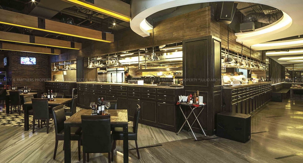 THE WHIZ PRIME HOTEL, Portable Bar & Restaurant by Julio Architect