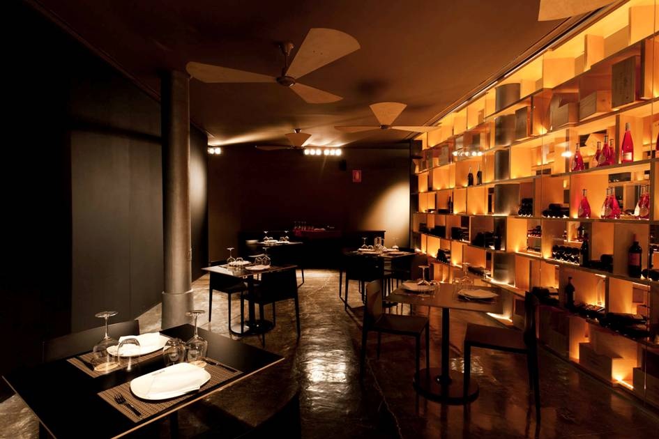 Valencia Wine&Bistro by Metrobox & Co. + Nuno Rodrigues Interiors ...