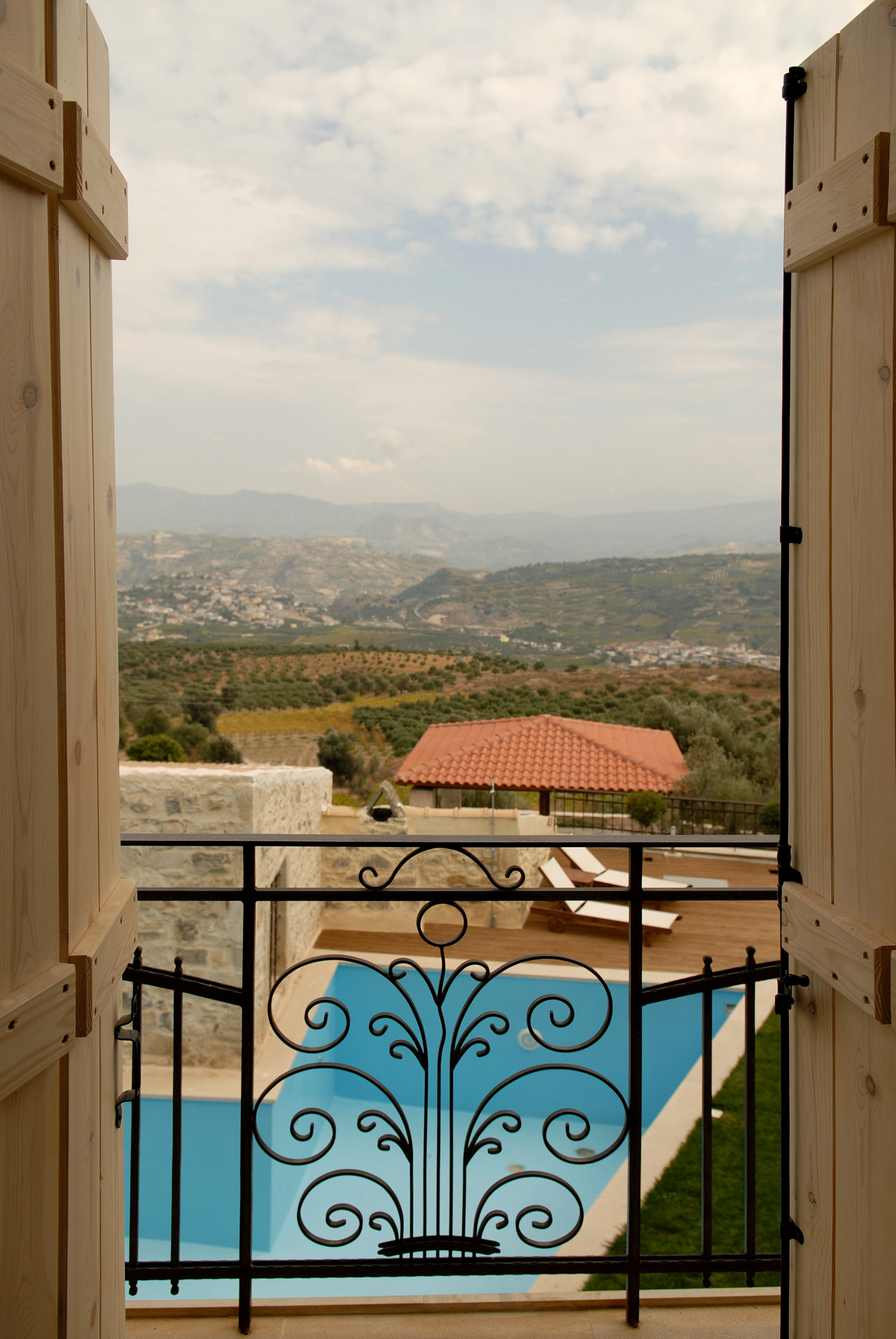 Villa Kerasia In Vlachiana, Crete By Lefteris Tsikandilakis ...