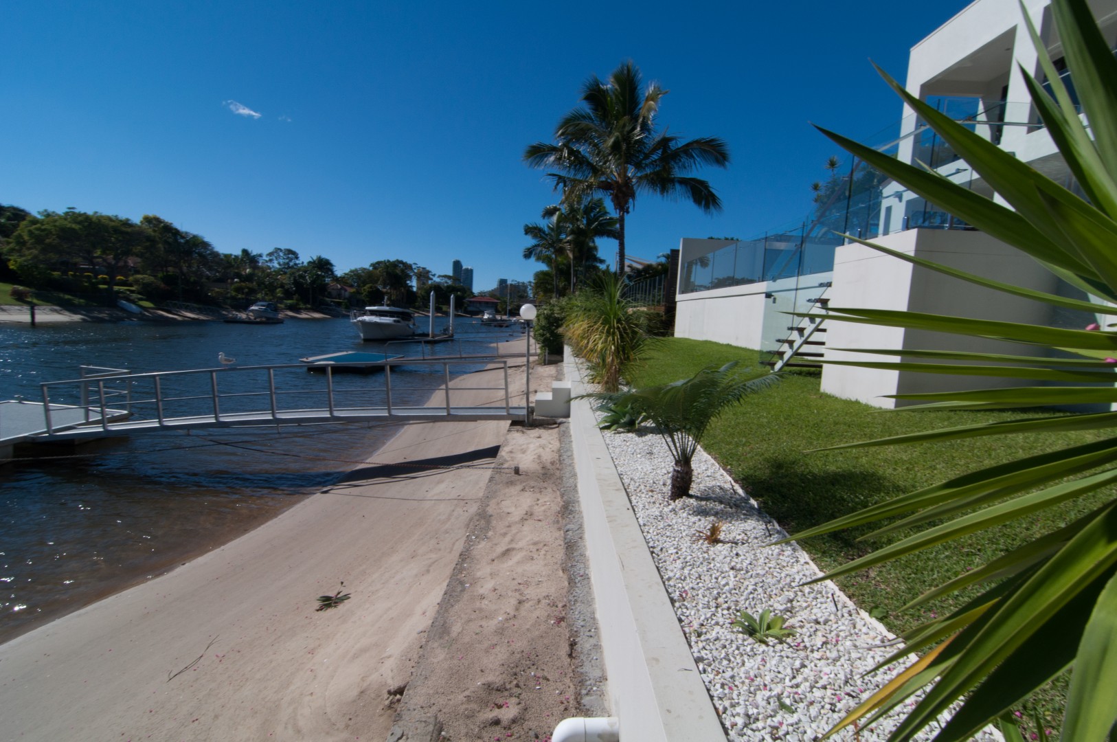 Canal frontage house by "PILLAR CONSULTING " PTY LTD" Architizer