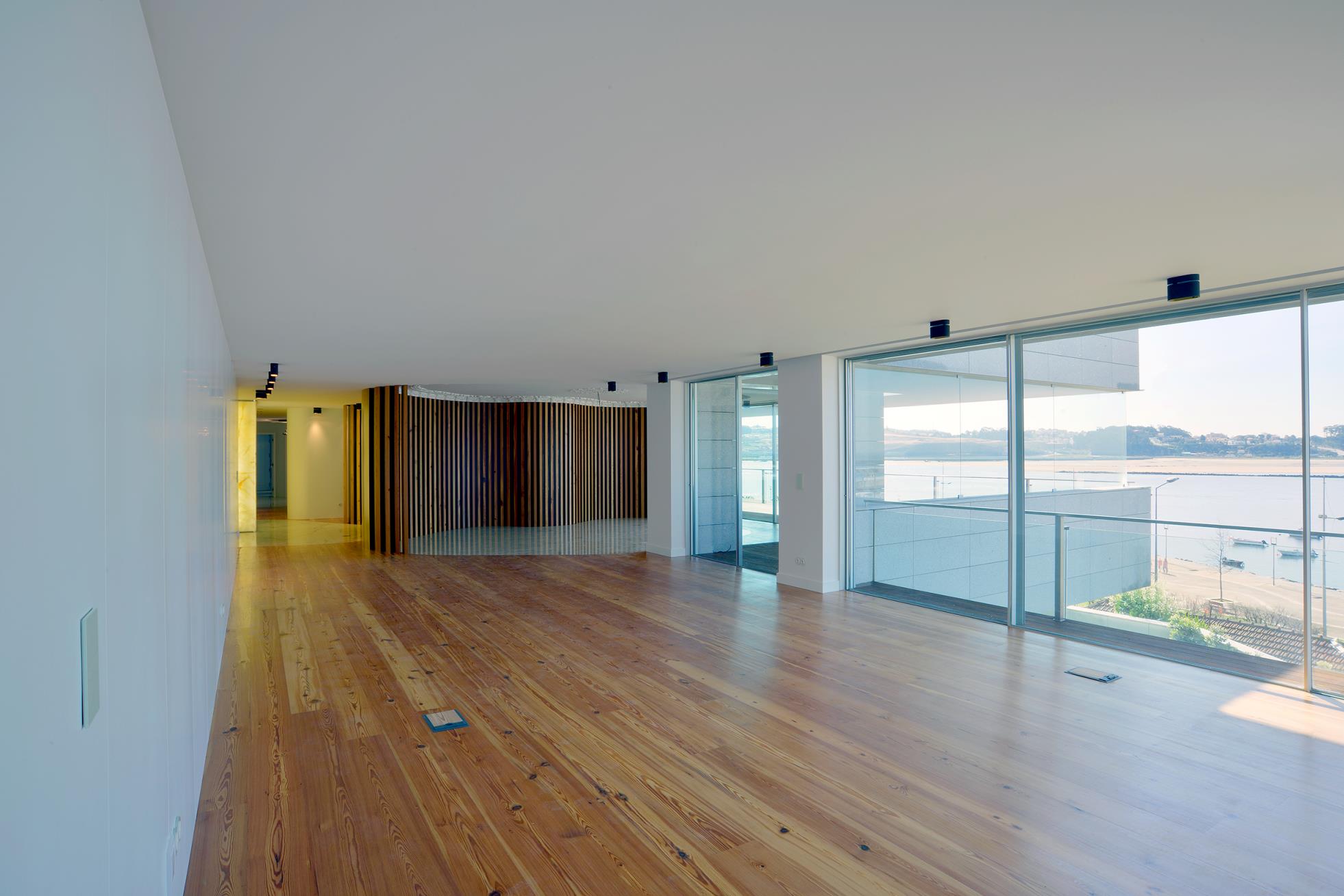 Refurbishment of an apartment in Foz do Douro, Oporto, Portugal. by