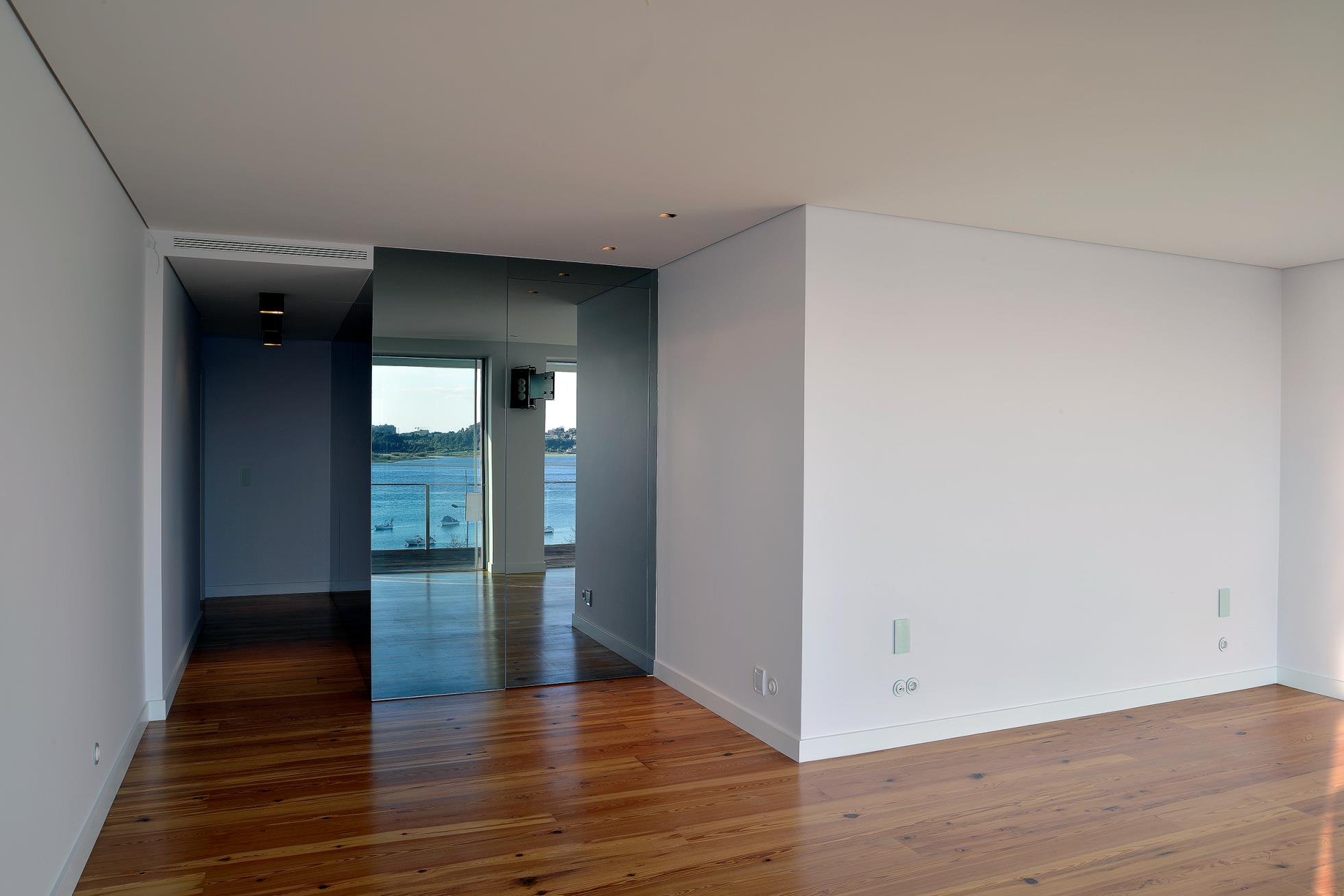 Refurbishment of an apartment in Foz do Douro, Oporto, Portugal. by