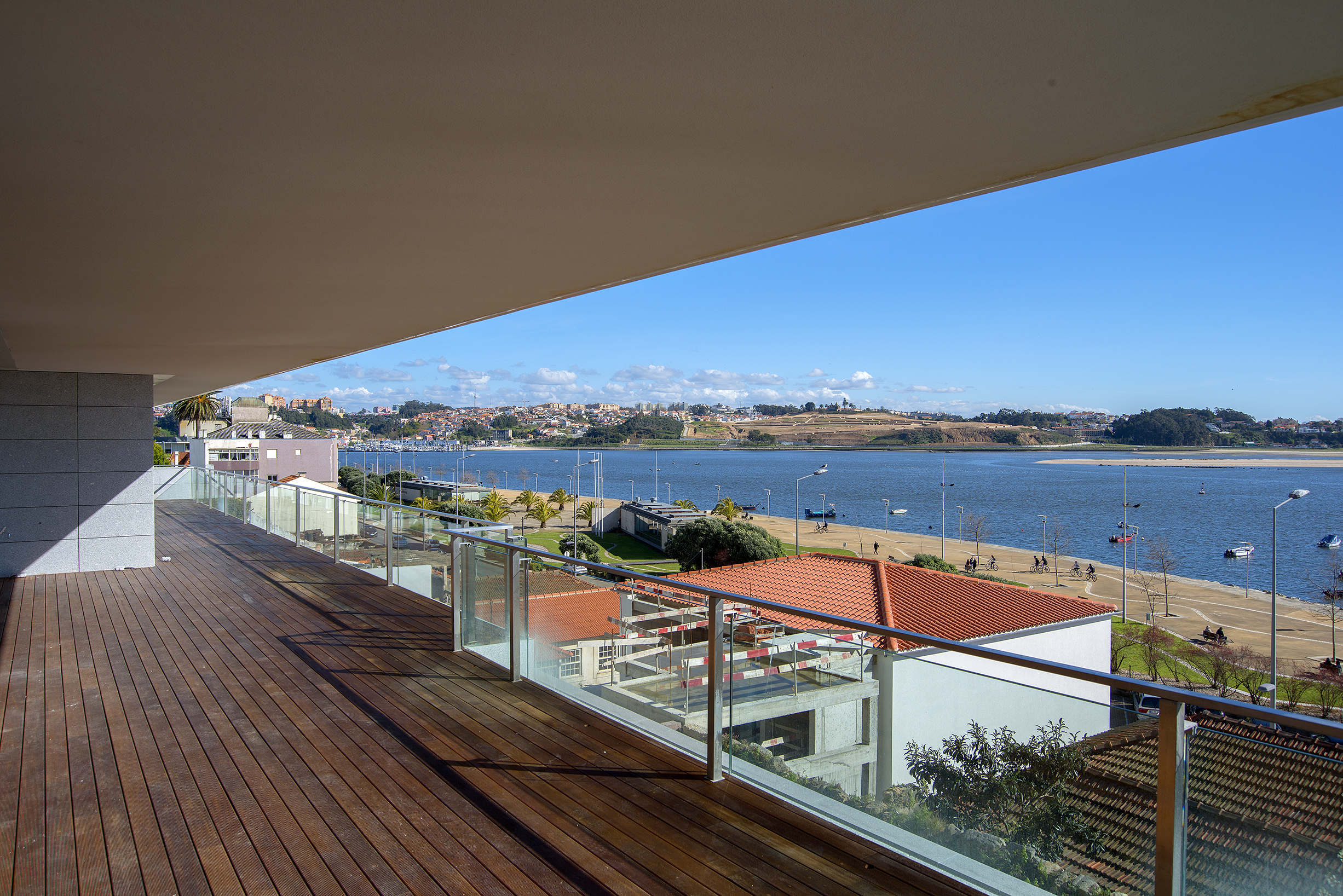 Refurbishment of an apartment in Foz do Douro, Oporto, Portugal. by