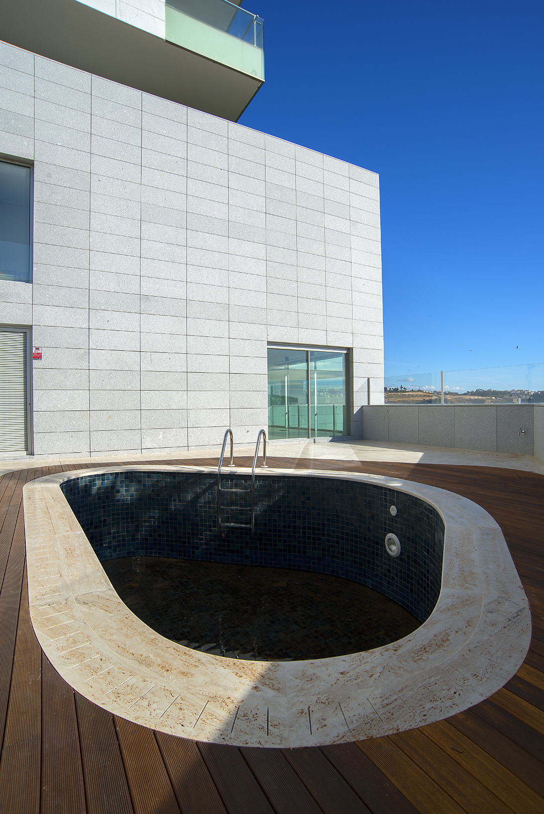 Refurbishment of an apartment in Foz do Douro, Oporto, Portugal. by