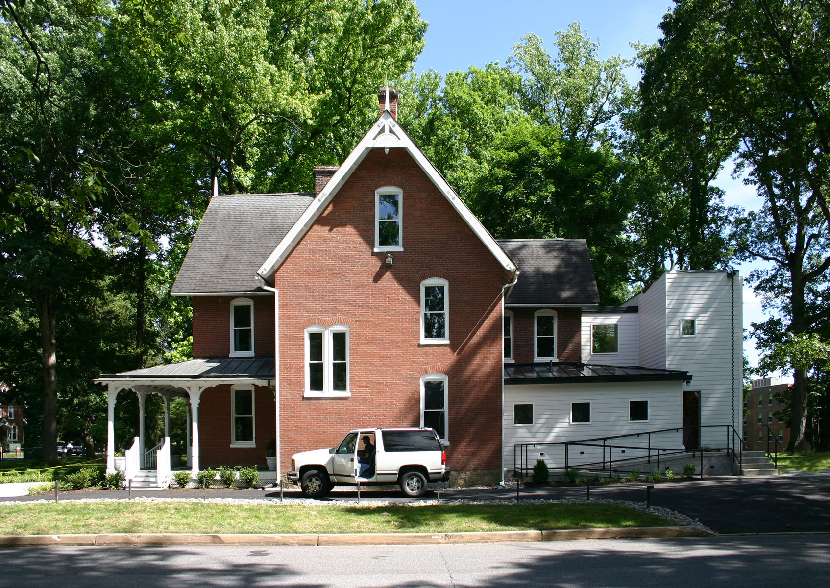 the Danjuma African Art Center by Ed Rahme Architect, LLC Architizer