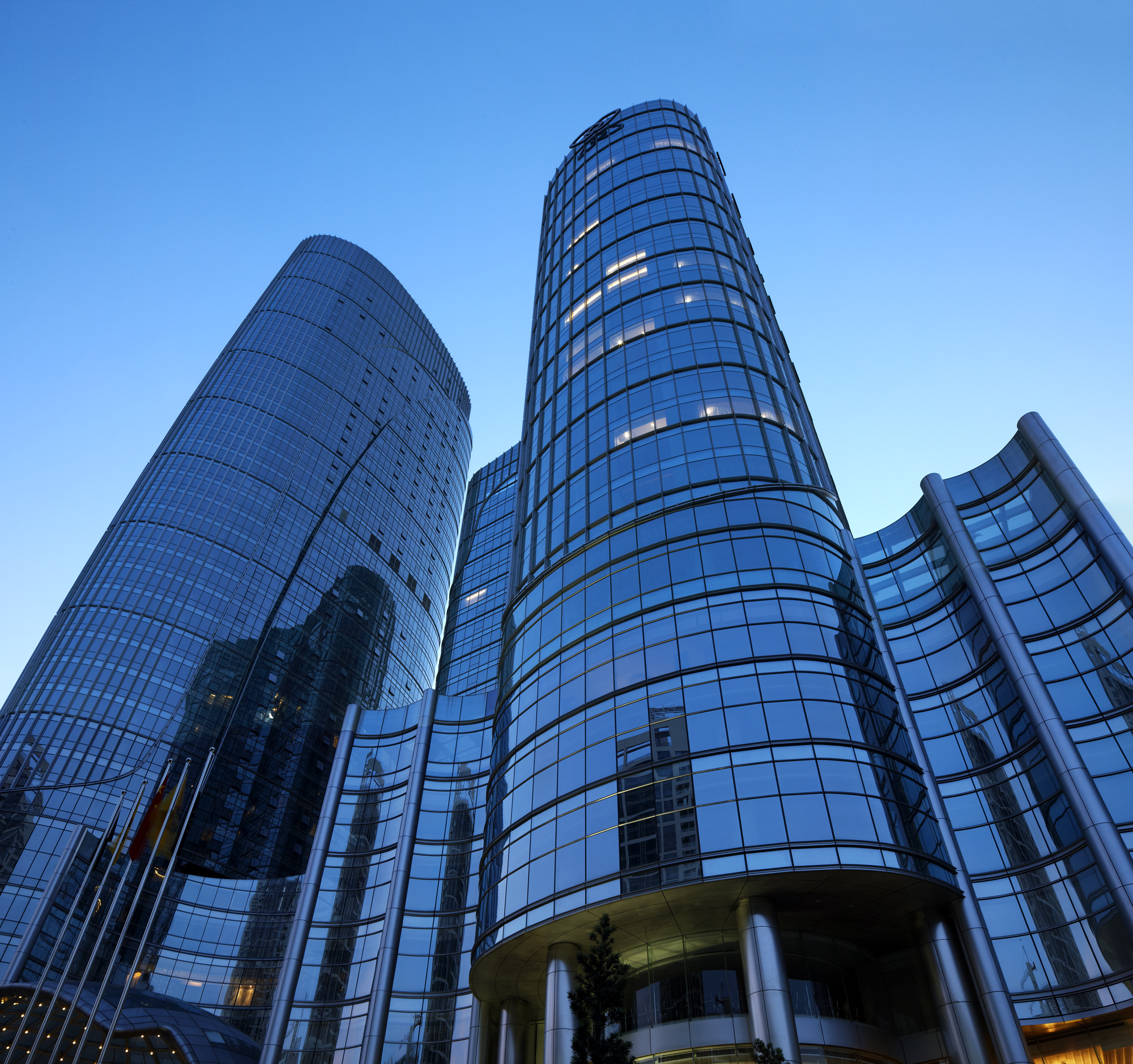 Guangzhou Auto Group World Headquarters by Steffian Bradley Architects