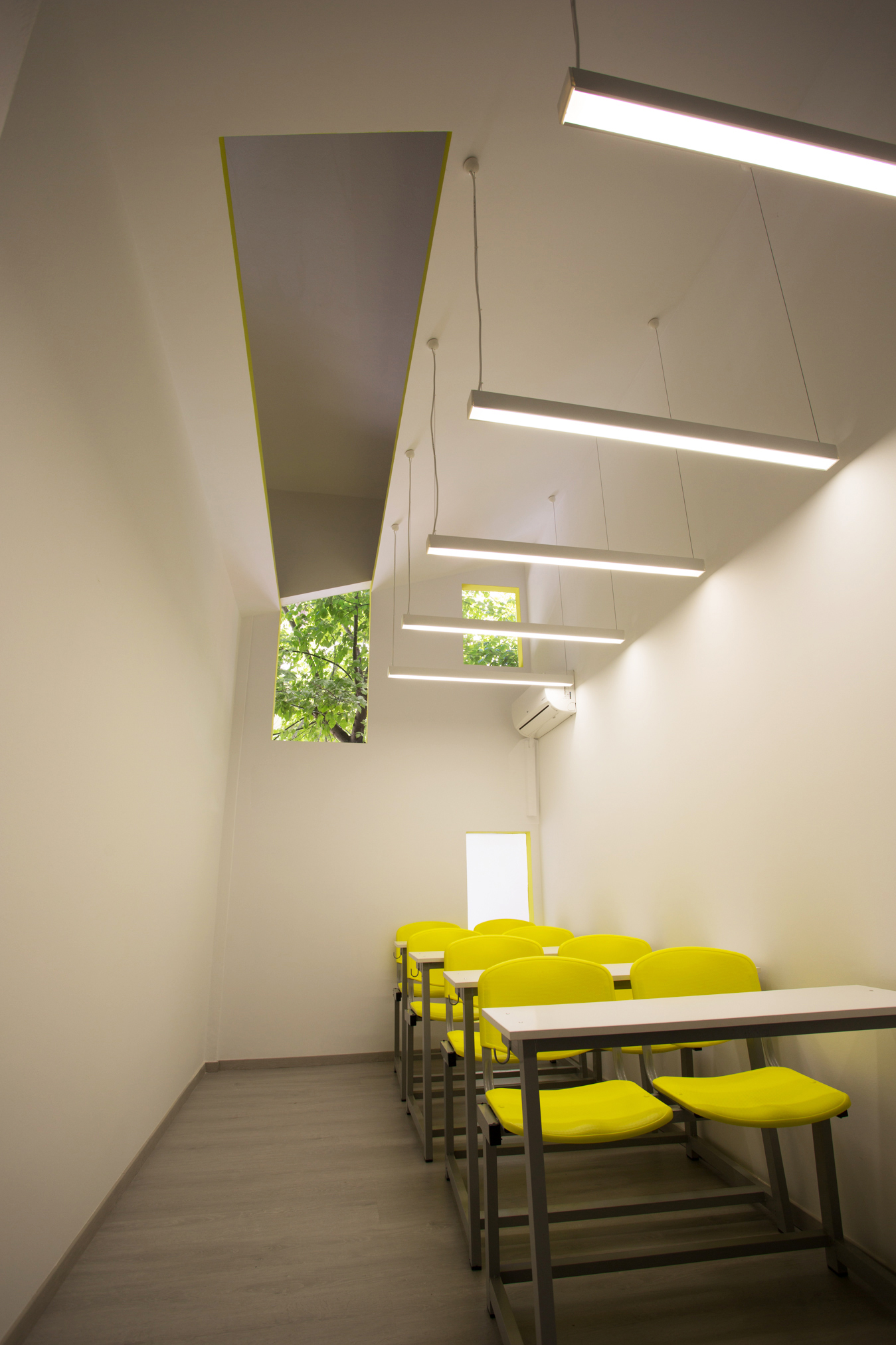Idea 1230543: Tutor Institute extension by DETAIL design - interior ...