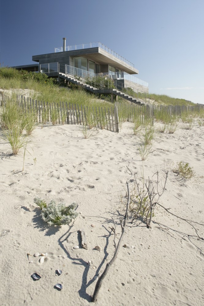 Hampton Beach House by Scrivner + Wilkanowski Architecture & Design