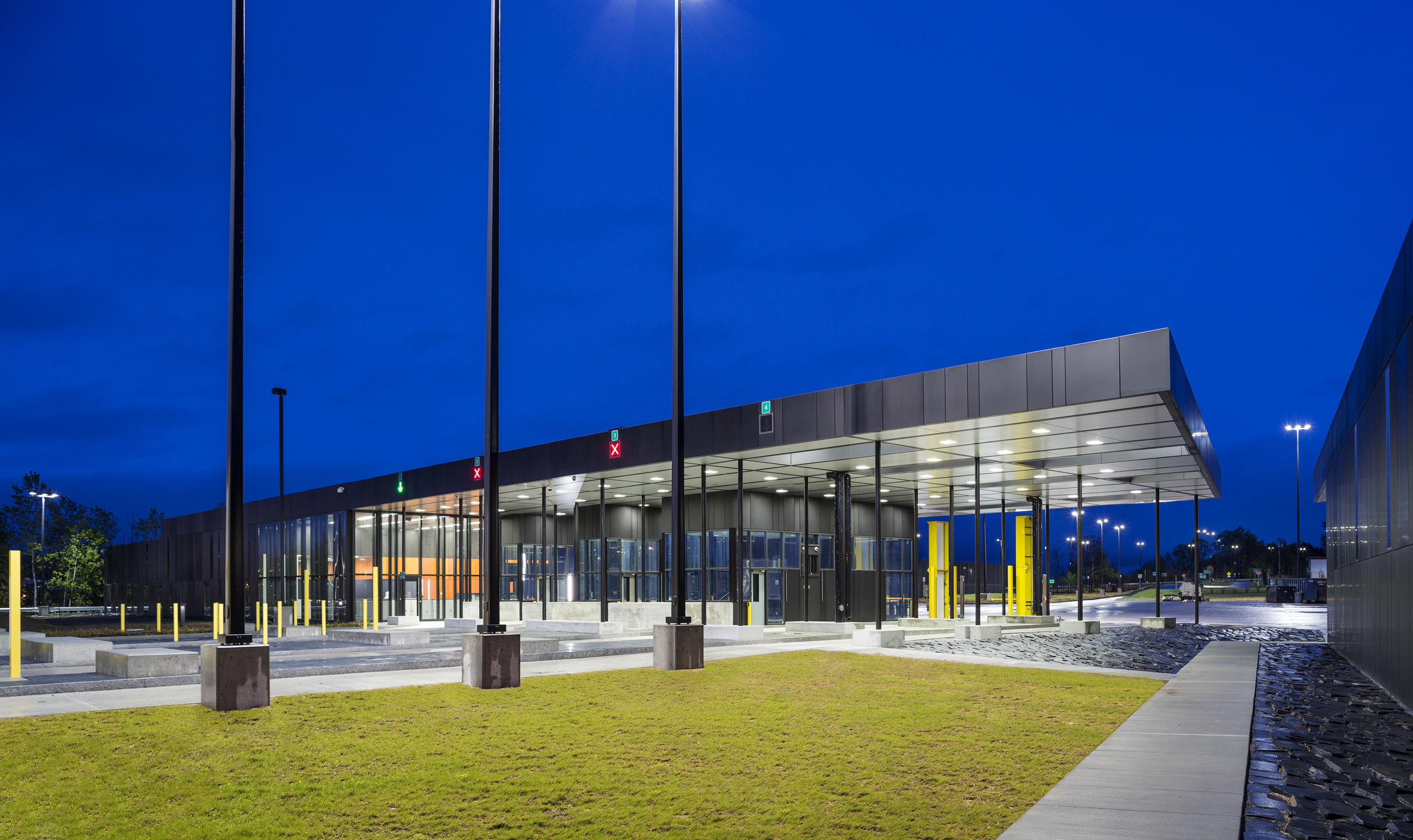 US Land Port of Entry, Van Buren ME by Snow Kreilich Architects