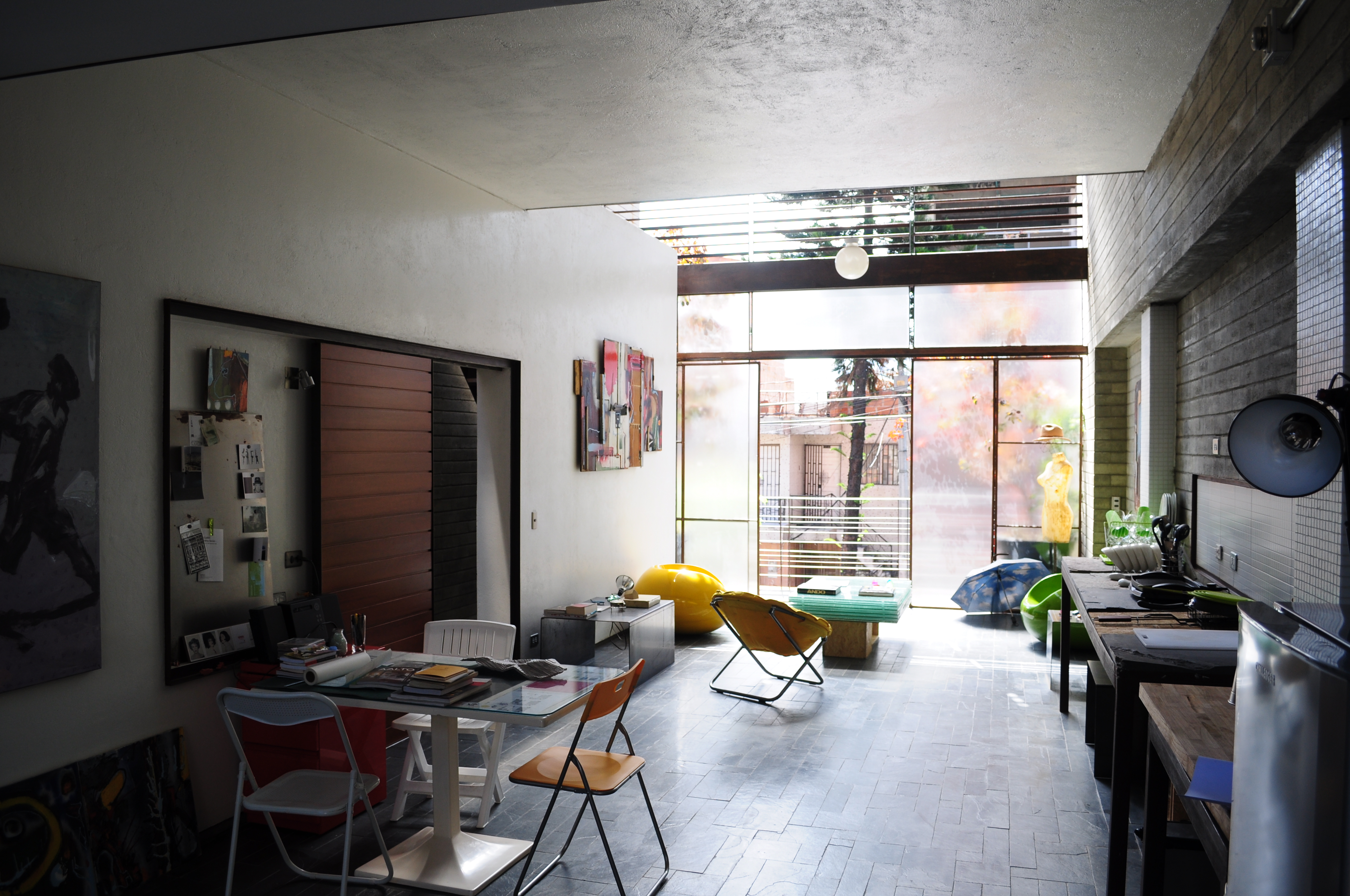 House between sidewalls by Laboratorio de Arquitectura y Paisaje Architizer