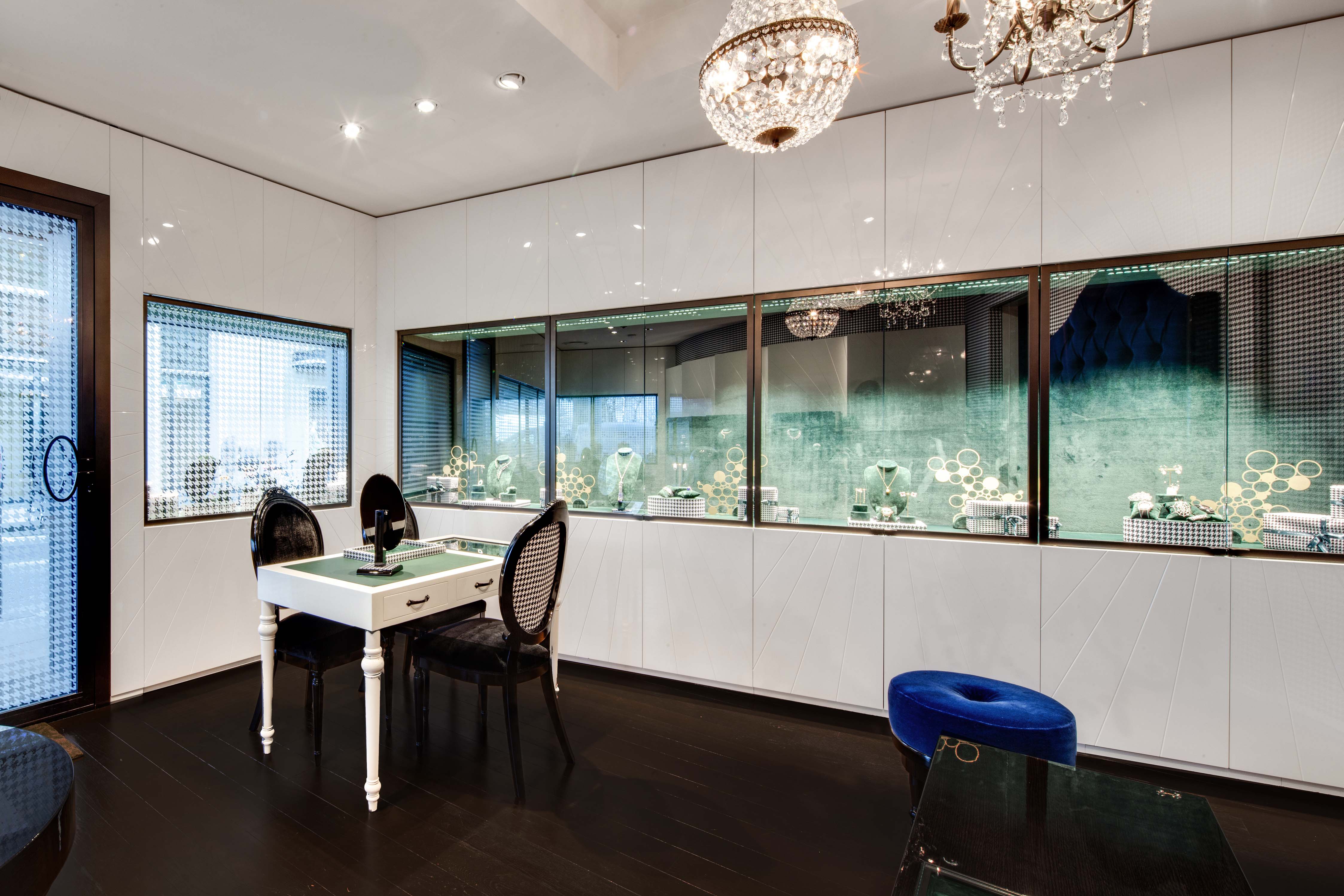 QUEEN'S LANE FINE JEWELLERY BOUTIQUE by INTERIOR DESIGN BY STUDIOFORMA ...