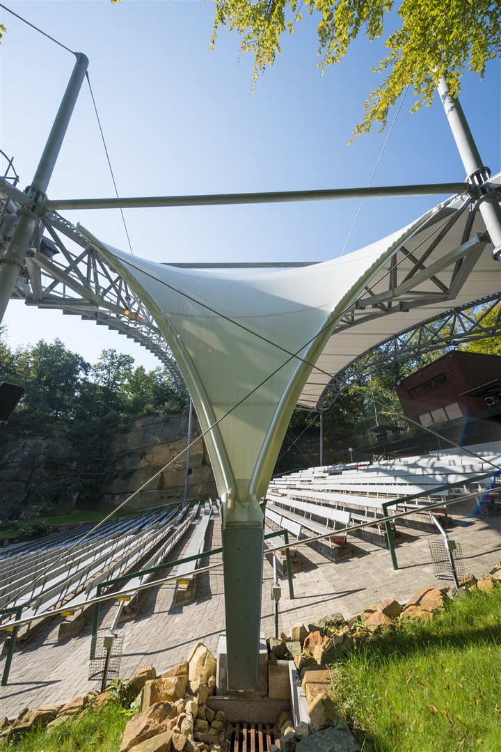 Textile Überdachung/Membrandach Freilichtbühne Bad ...