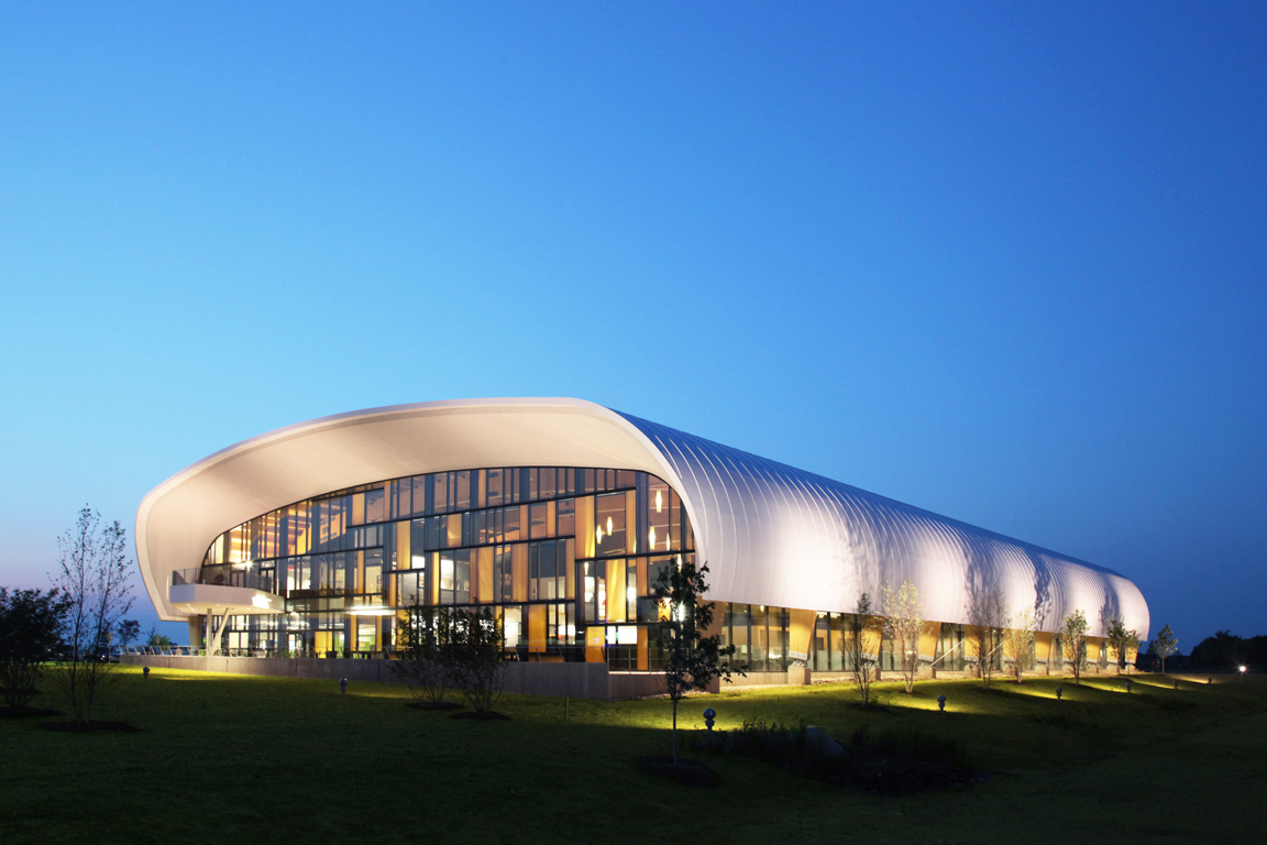 Idea 1322542 Vertical Screen by Erdy McHenry Architecture, LLC in