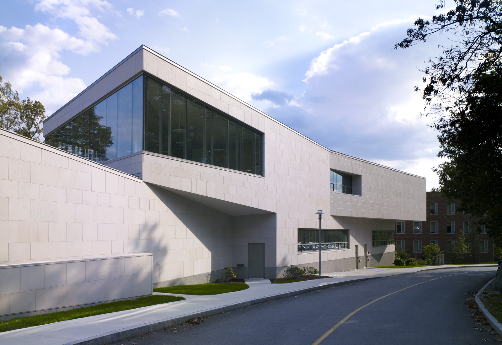 admissions-center-brandeis-university-by-charles-rose-architects-inc
