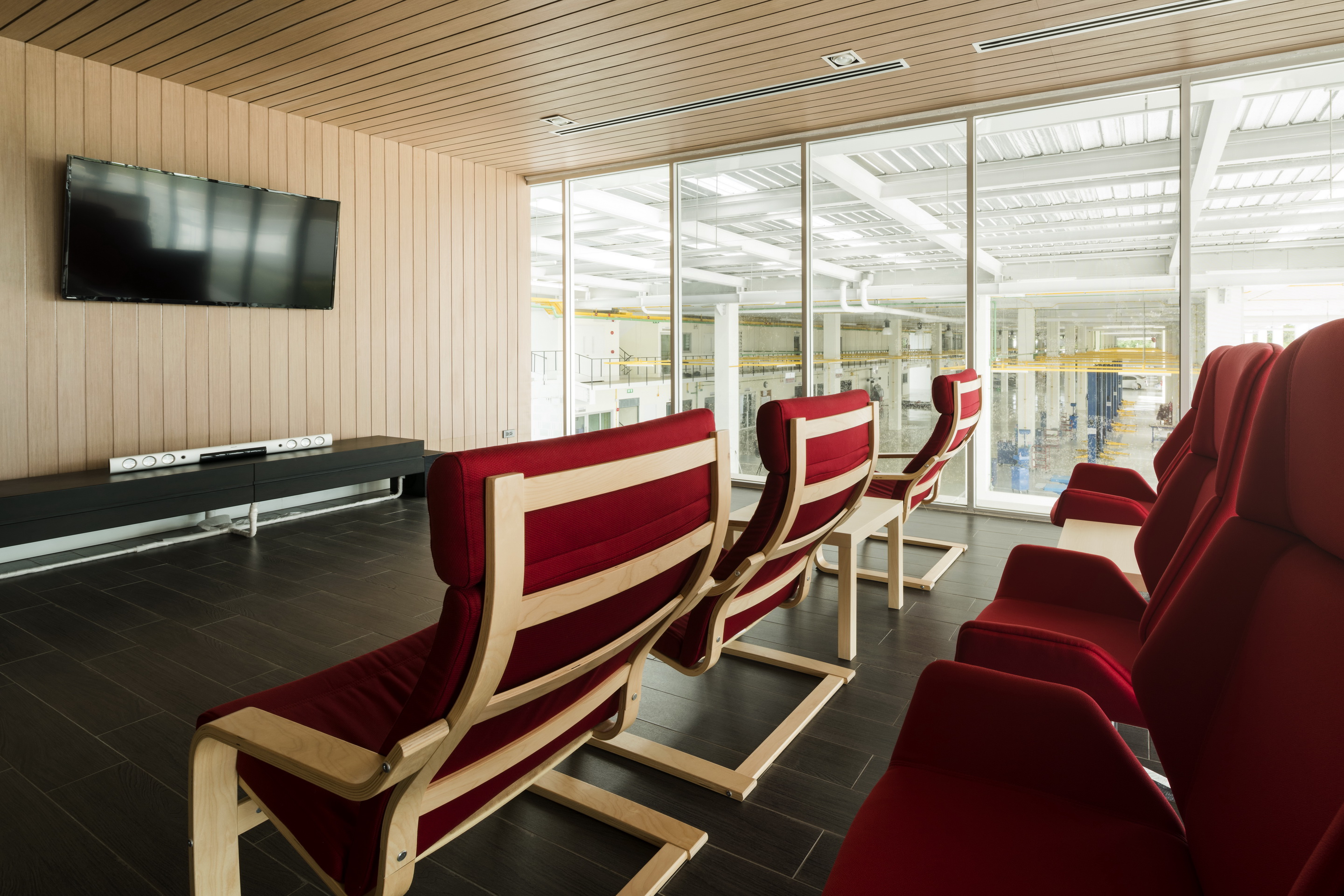 yamaha honda showroom