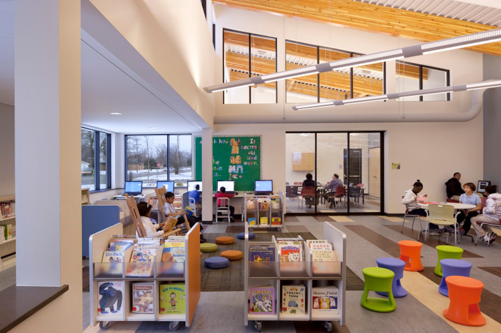 Louisville Library Newburg Branch by MSR (Meyer, Scherer & Rockcastle