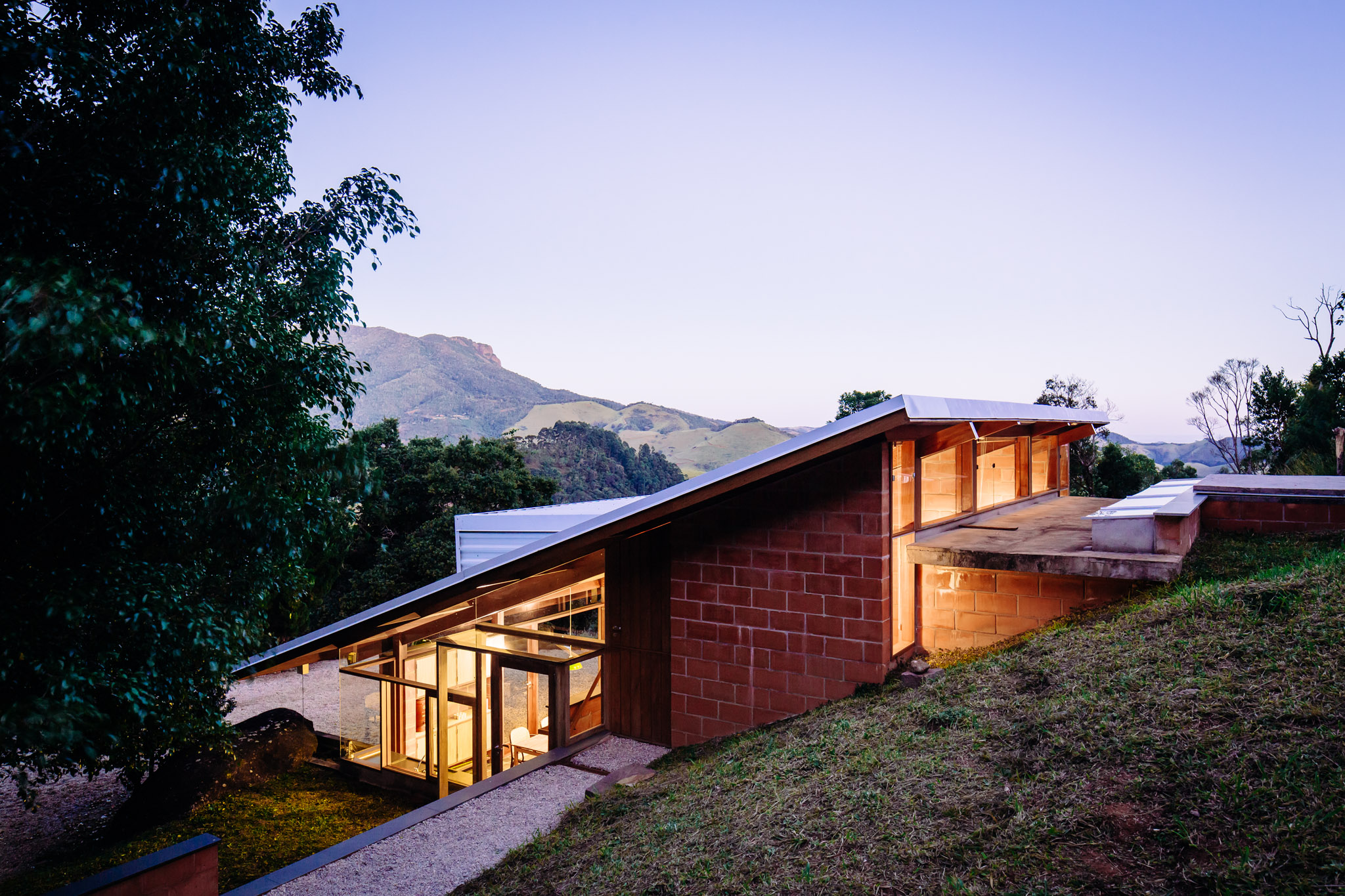 Half-slope House By Denis Joelsons + Gabriela Baraúna Uchida - Architizer