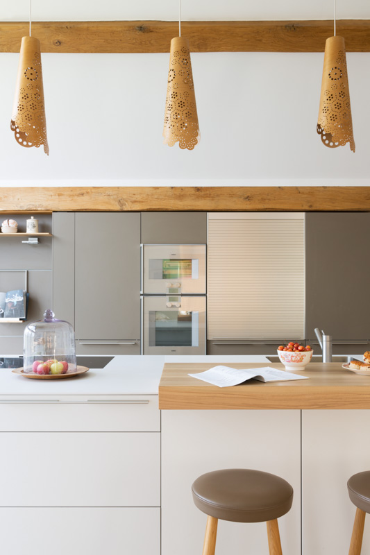 Thatched cottage: Kitchen Architecture's bulthaup b3 by Kitchen ...