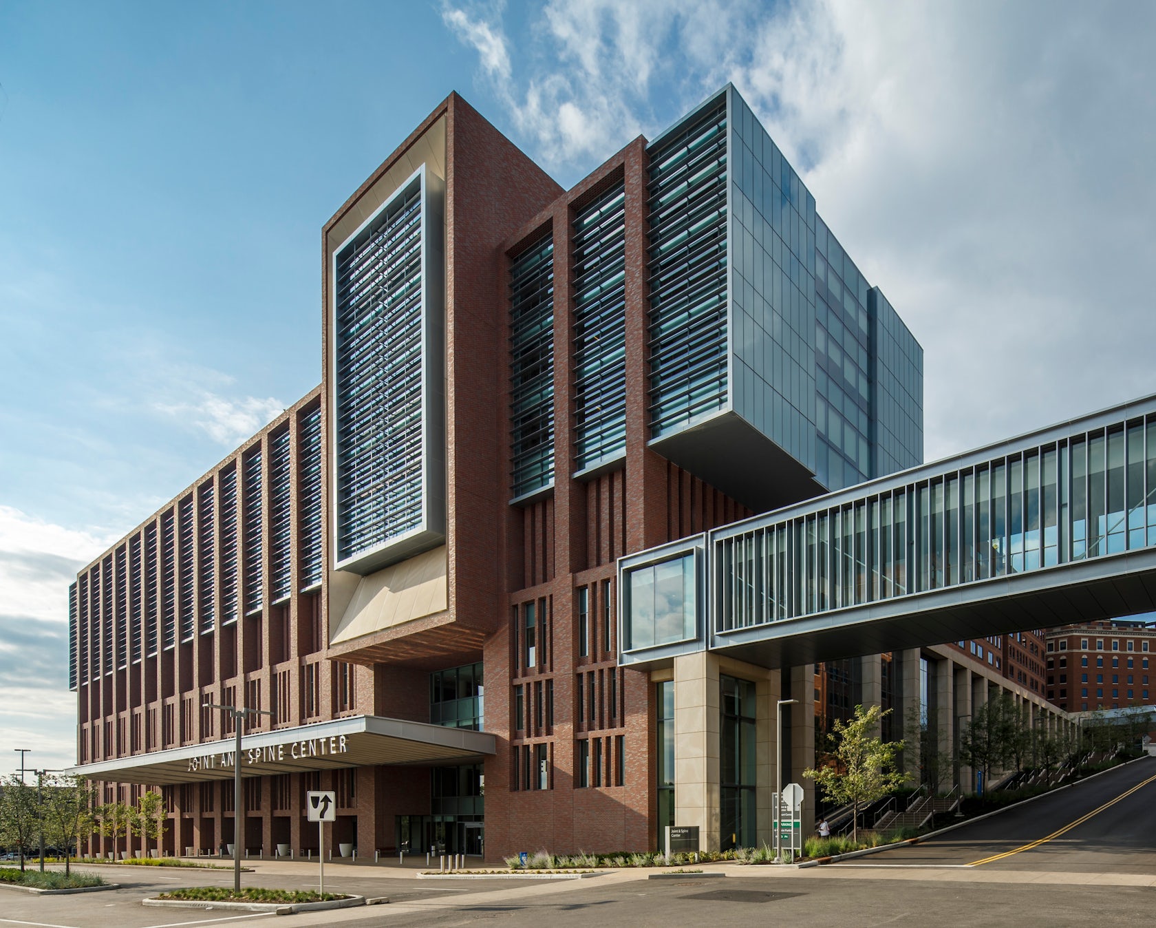 The Christ Hospital Joint and Spine Center by Skidmore, Owings