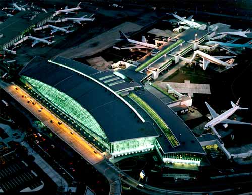 flight arrivals at jfk terminal 4