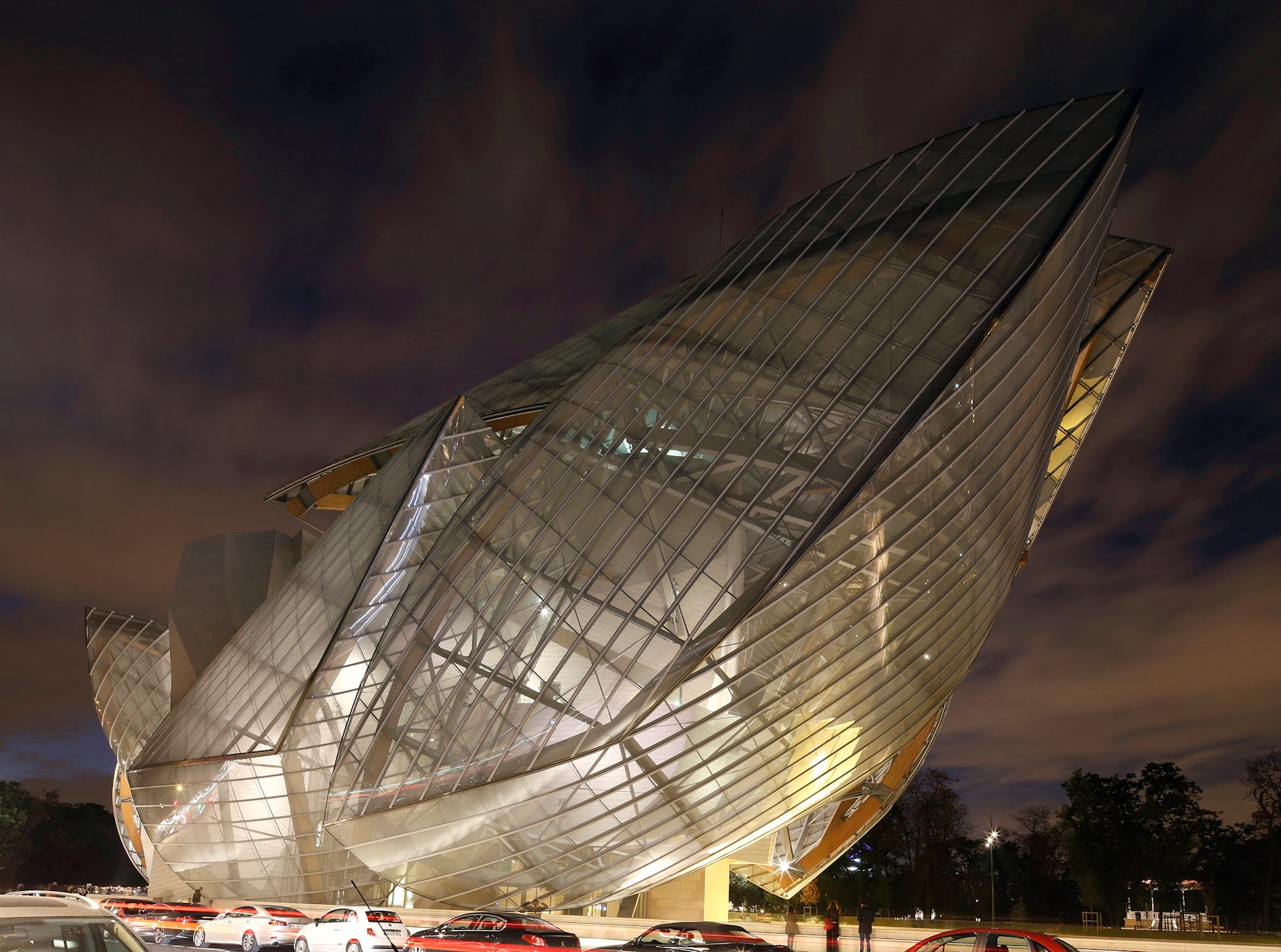 Fondation Louis Vuitton by Frank O. Gehry