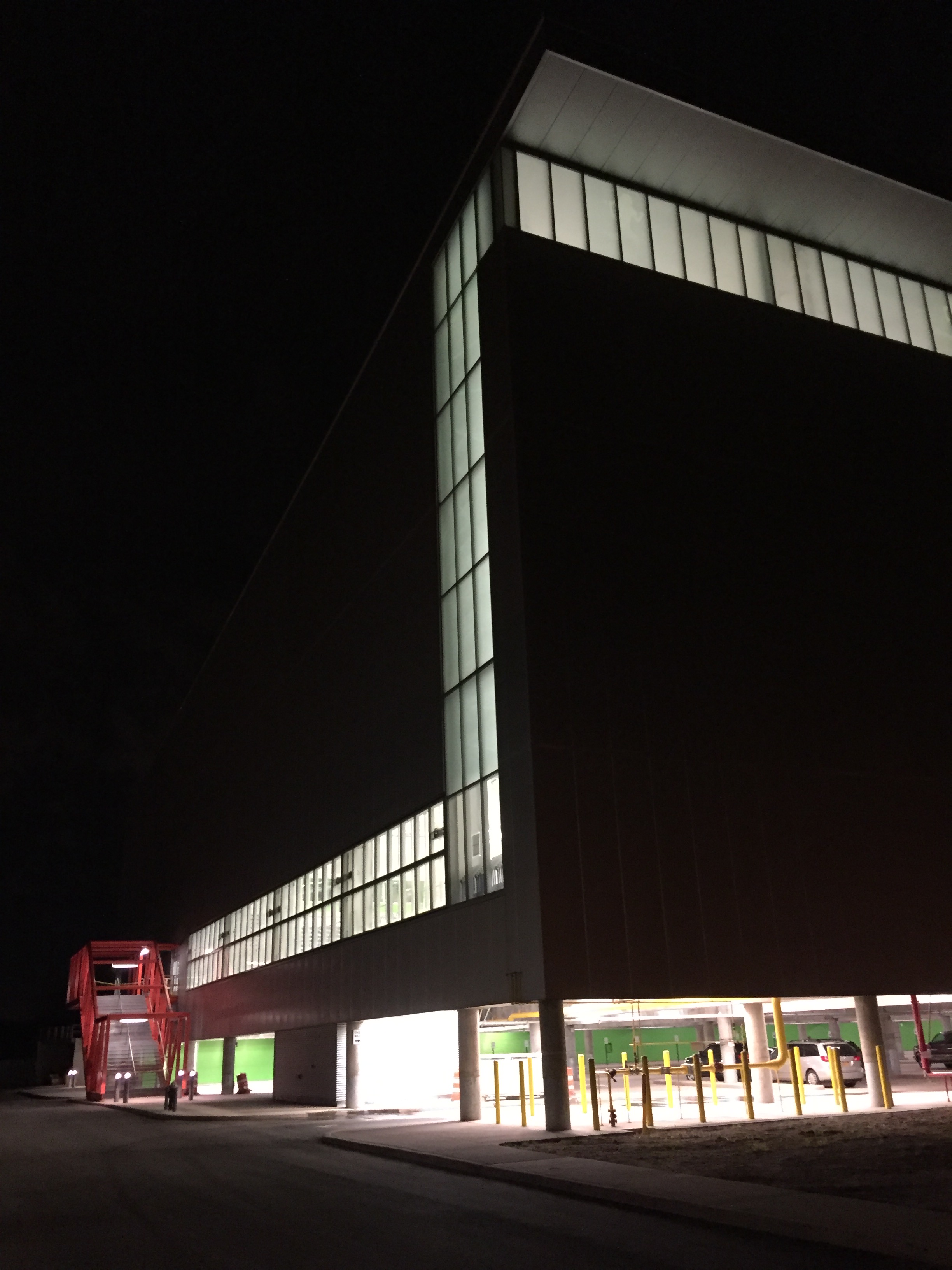 Ocean Breeze Track and Field House by Sage and Coombe Architects