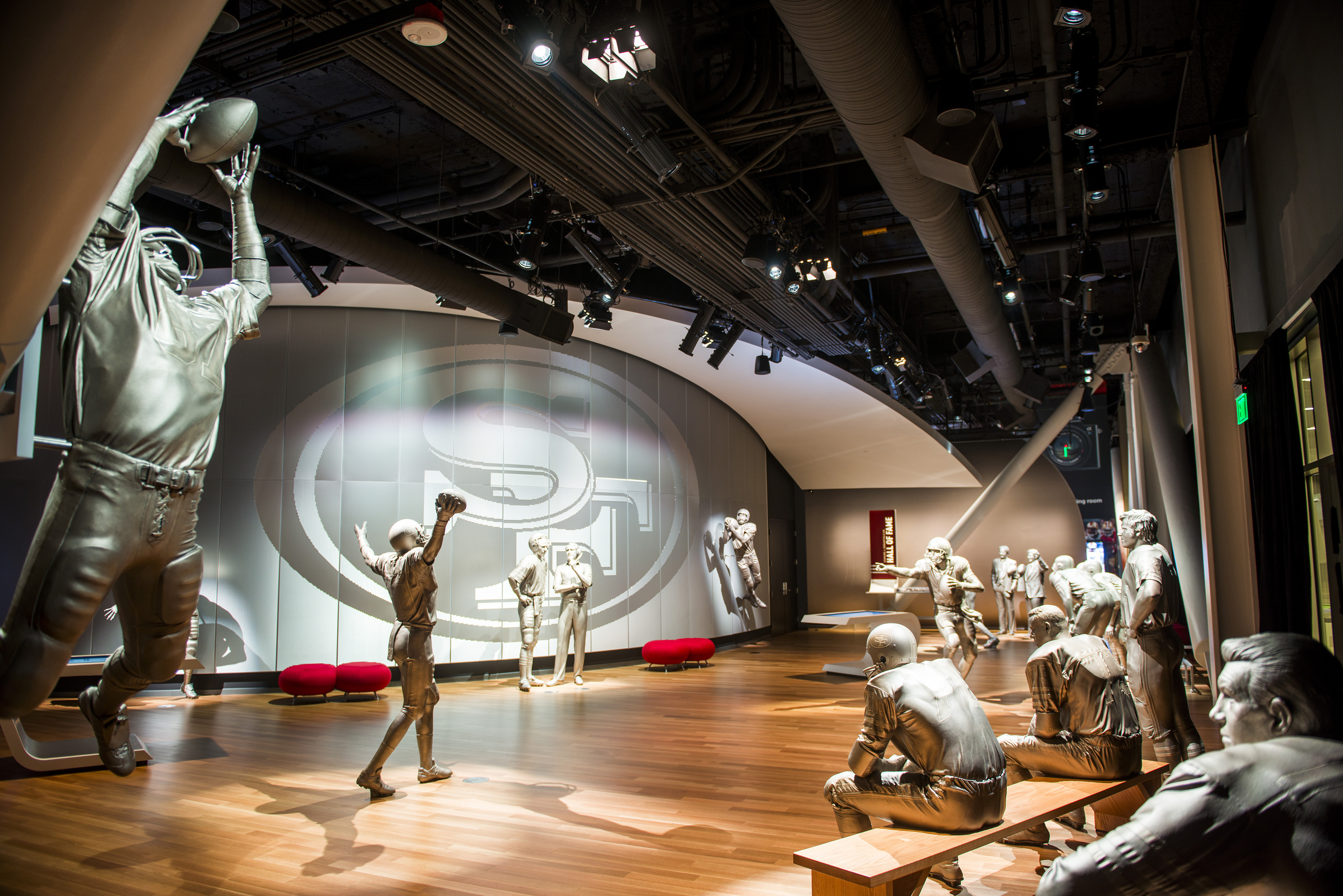 San Francisco 49ers Museum by CambridgeSeven Architizer