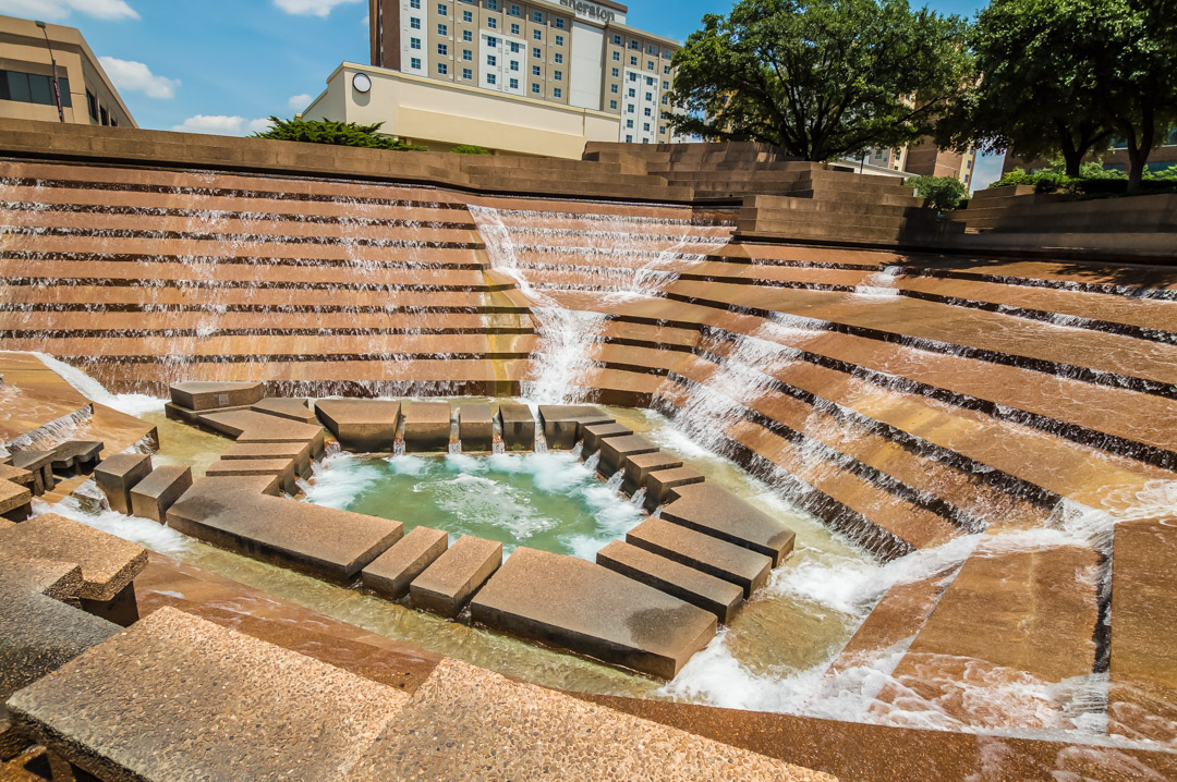 Fort Worth Water Gardens by R3D Media Architizer