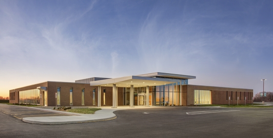 Carlinville Medical Office Building by Hammel, Green and Abrahamson