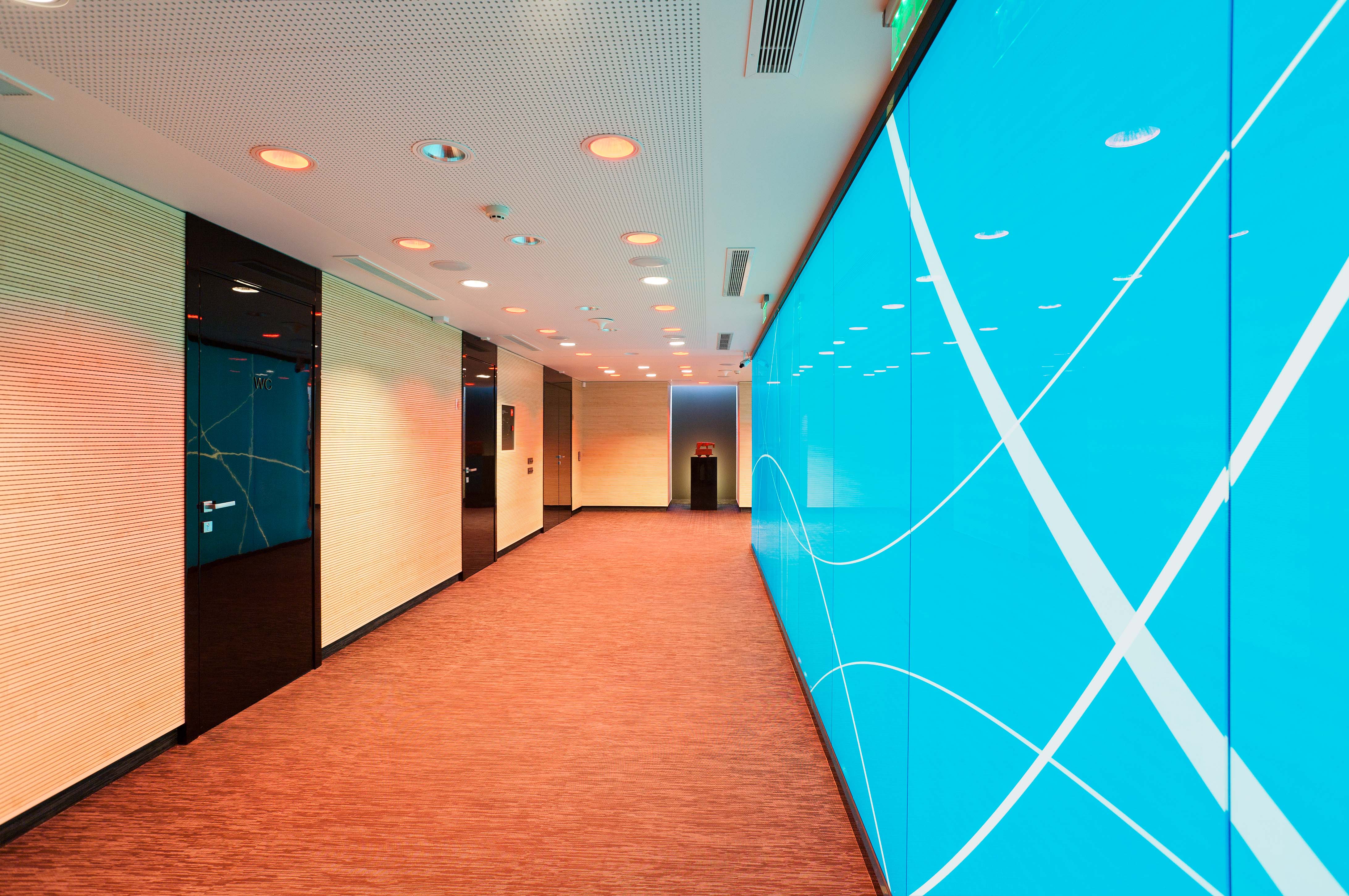 Mtel Experience Store by Tzvetan Petzev Architecture & Interiors