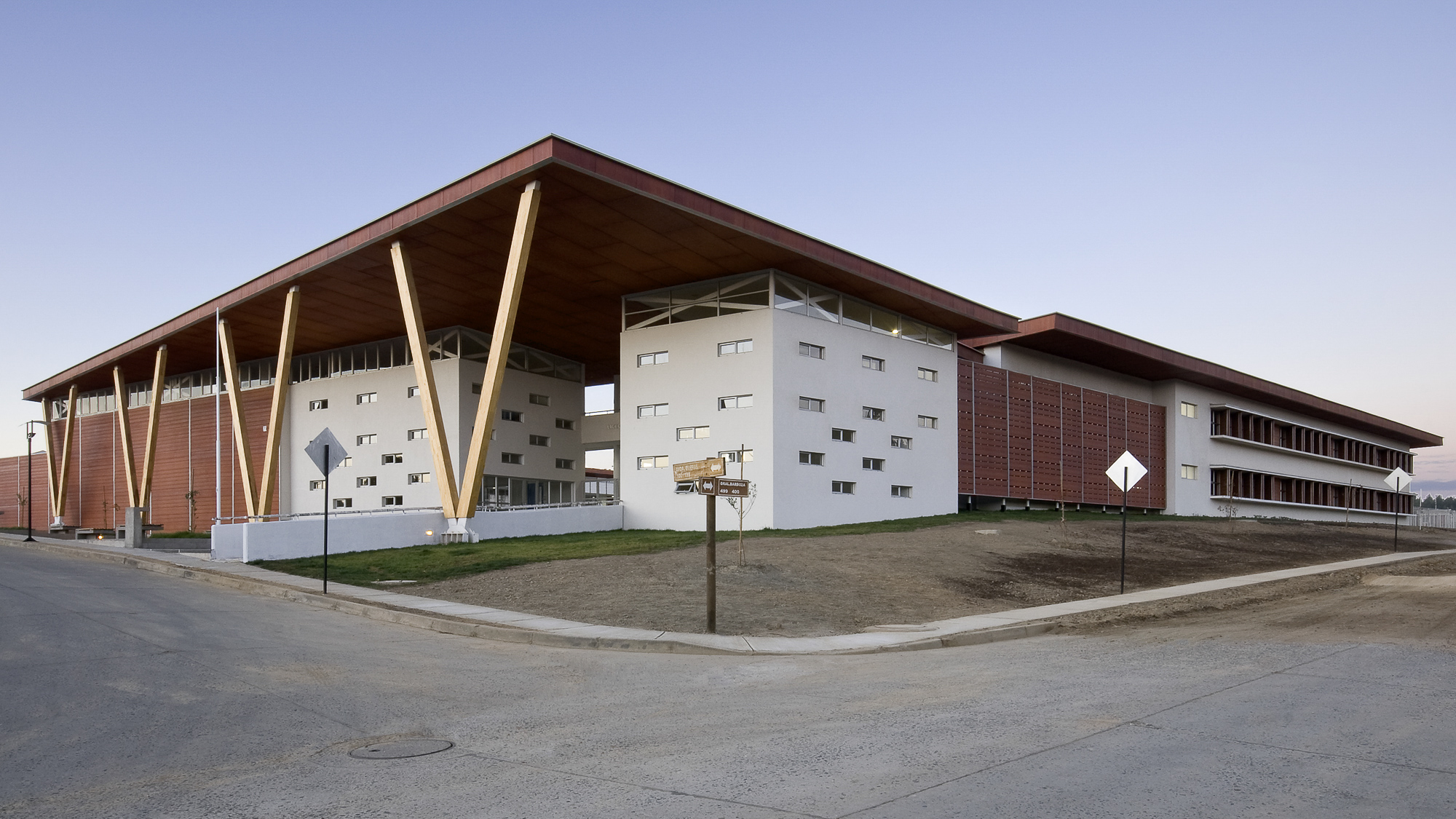 Idea 1650674 San Ignacio de Empedrado High School by PLAN Arquitectos