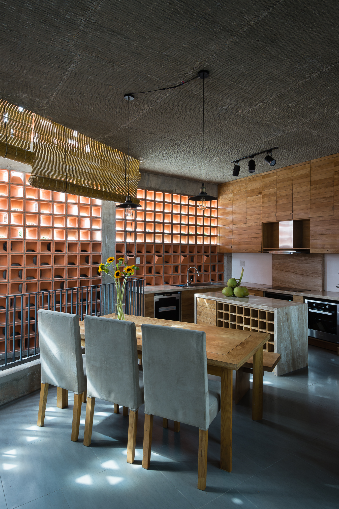Chi house by G+ - Architizer