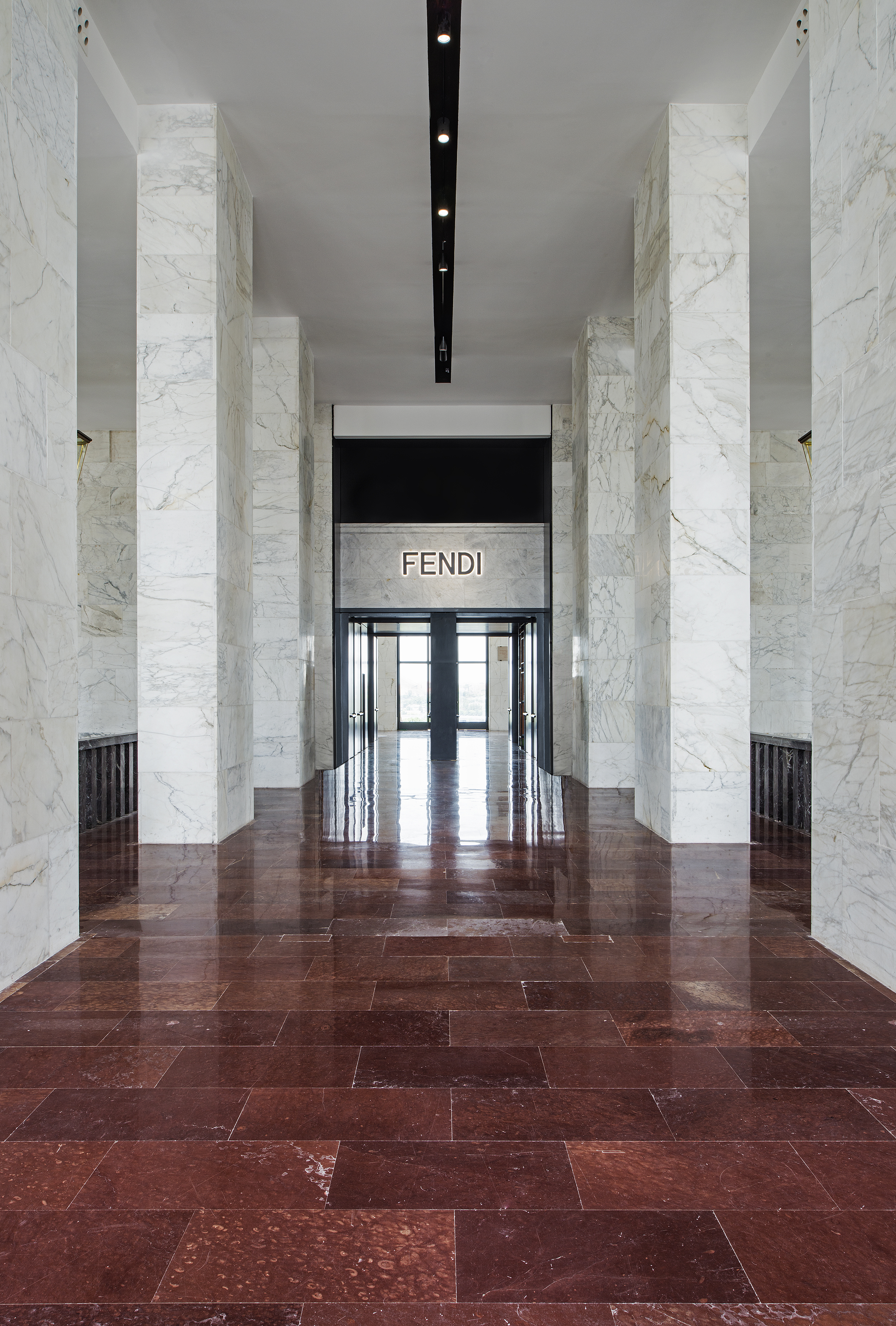 PALAZZO DELLA CIVILTÀ ITALIANA Fendi Palazzo della Civilta Italiana - Rizzoli New York