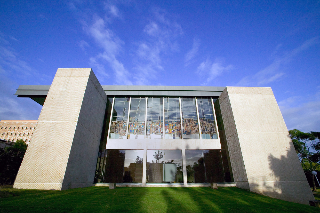 Mayne Hall Art Museum, University of Queensland by Wilson Architects
